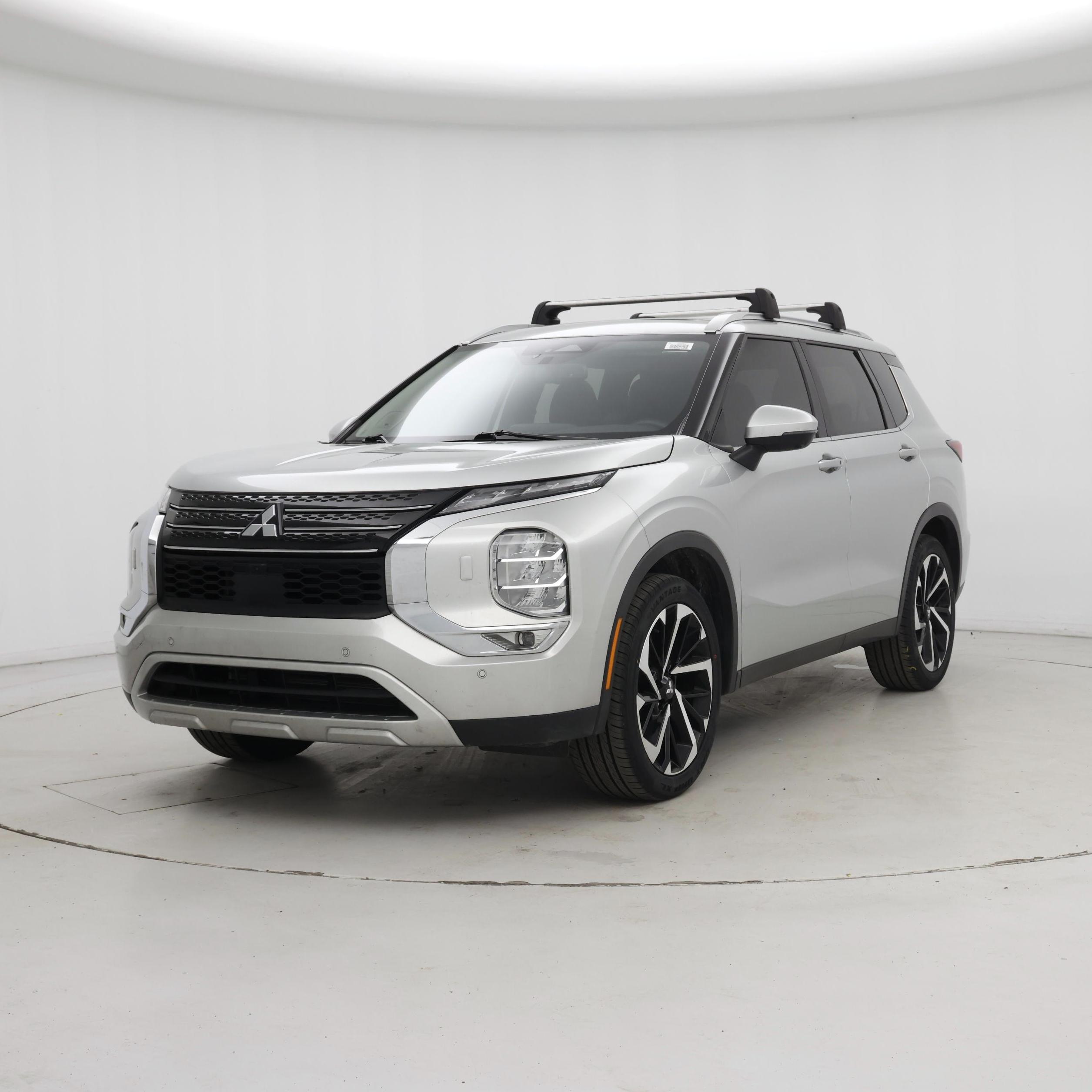 Thumbnail: 2024 Mitsubishi Outlander - 4
