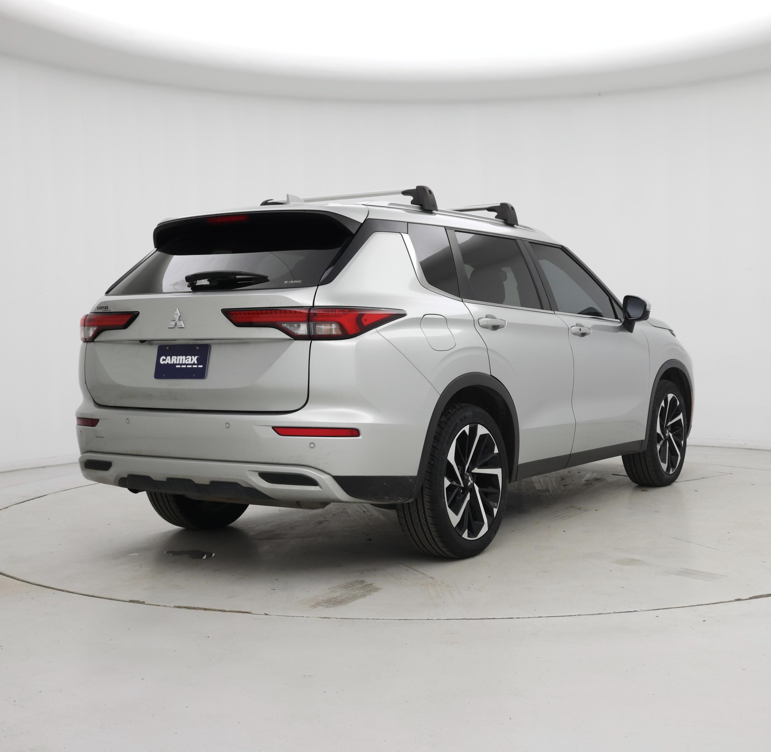 Thumbnail: 2024 Mitsubishi Outlander - 8