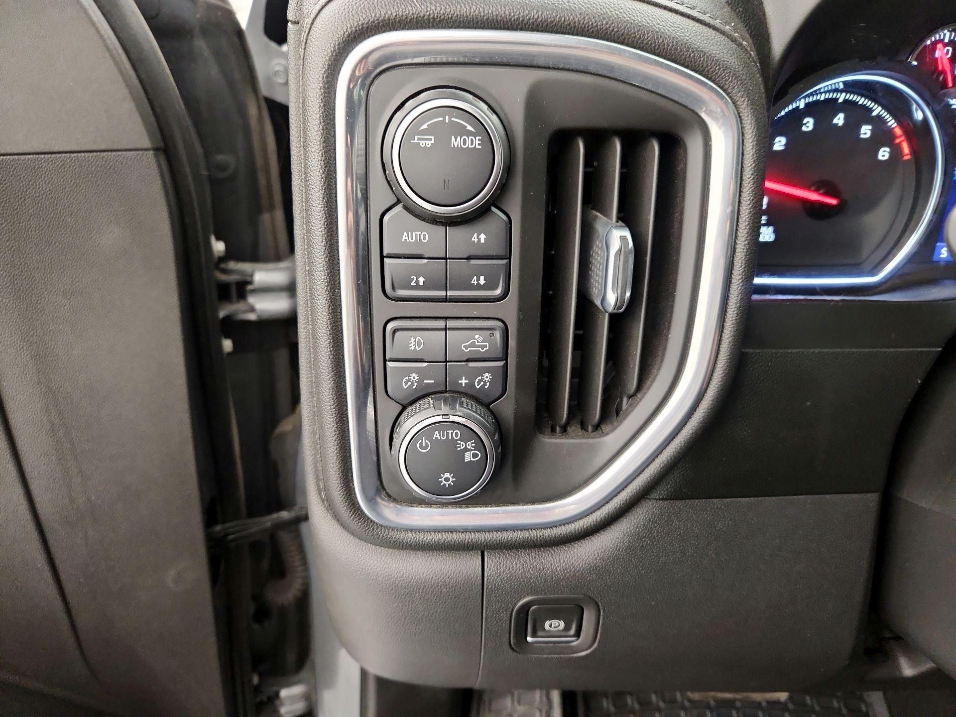 Thumbnail: 2021 Chevrolet Silverado 1500 - 13