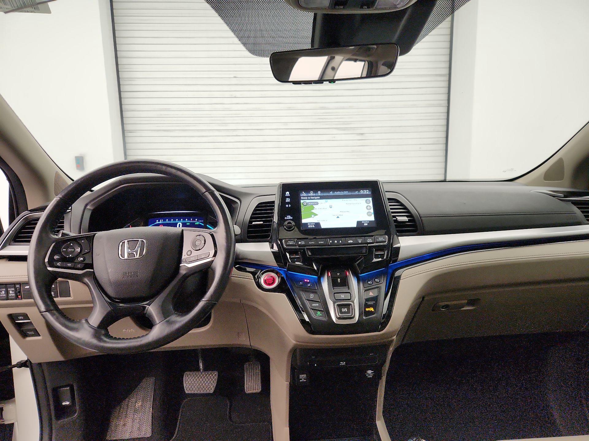 Thumbnail: 2018 Honda Odyssey - 9