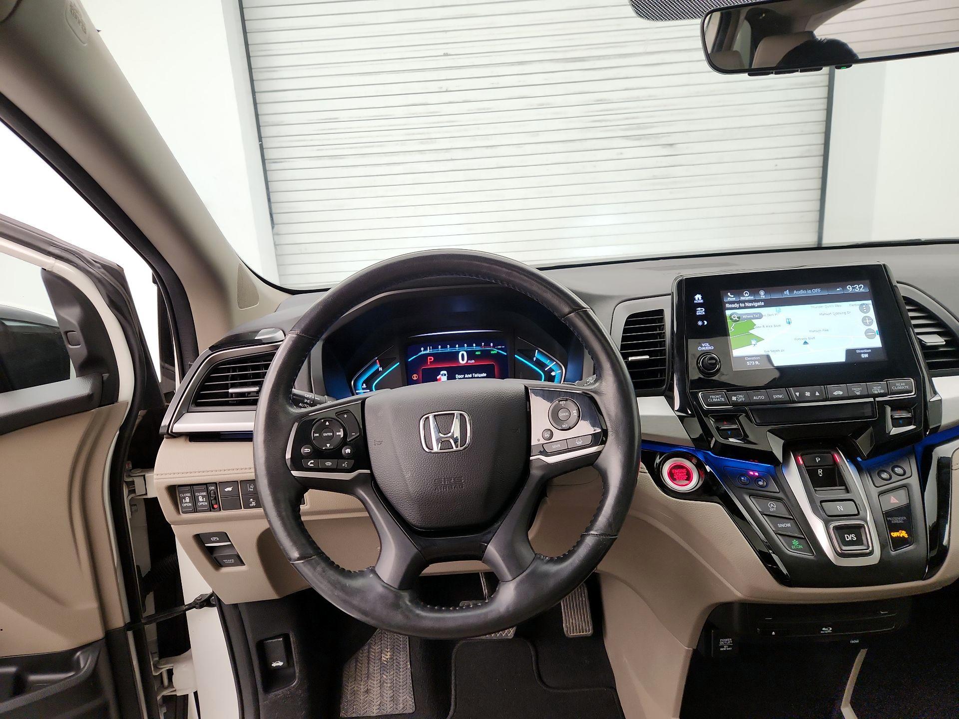 Thumbnail: 2018 Honda Odyssey - 10