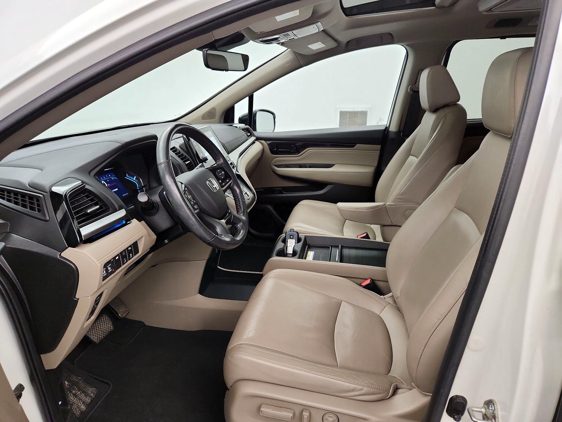 Thumbnail: 2018 Honda Odyssey - 11