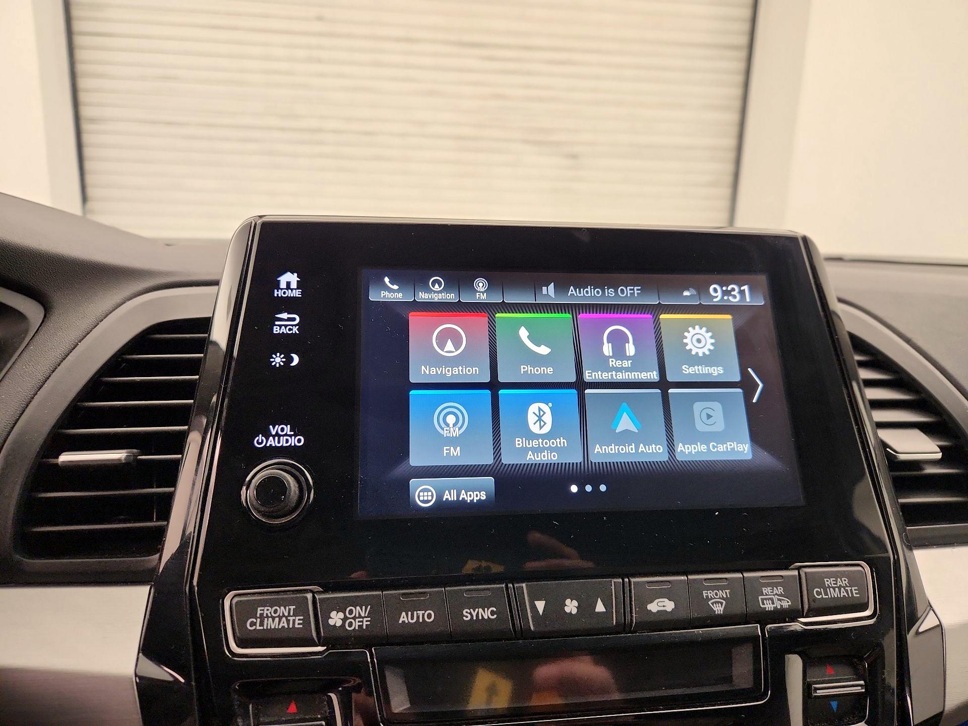 Thumbnail: 2018 Honda Odyssey - 16