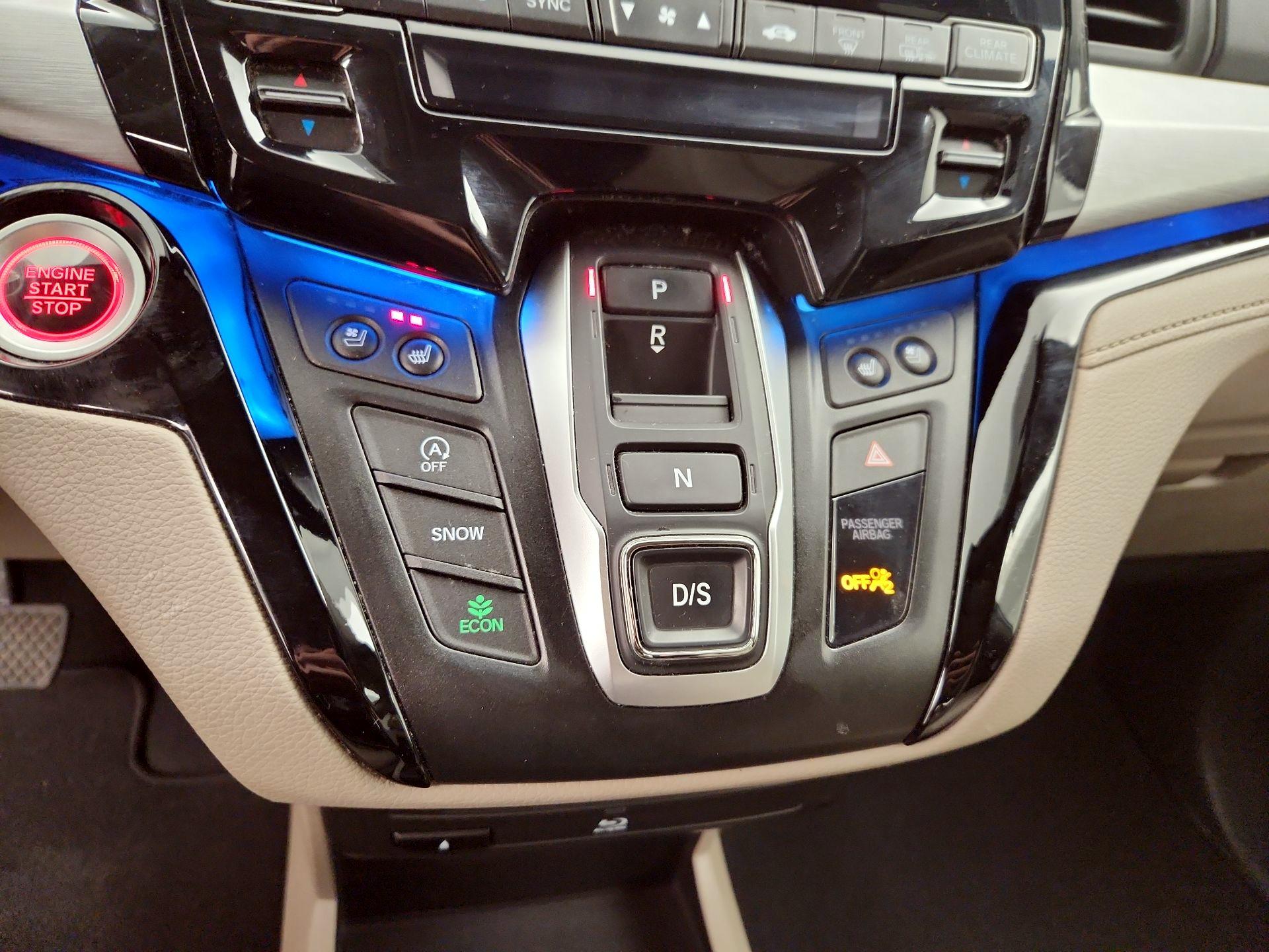 Thumbnail: 2018 Honda Odyssey - 18