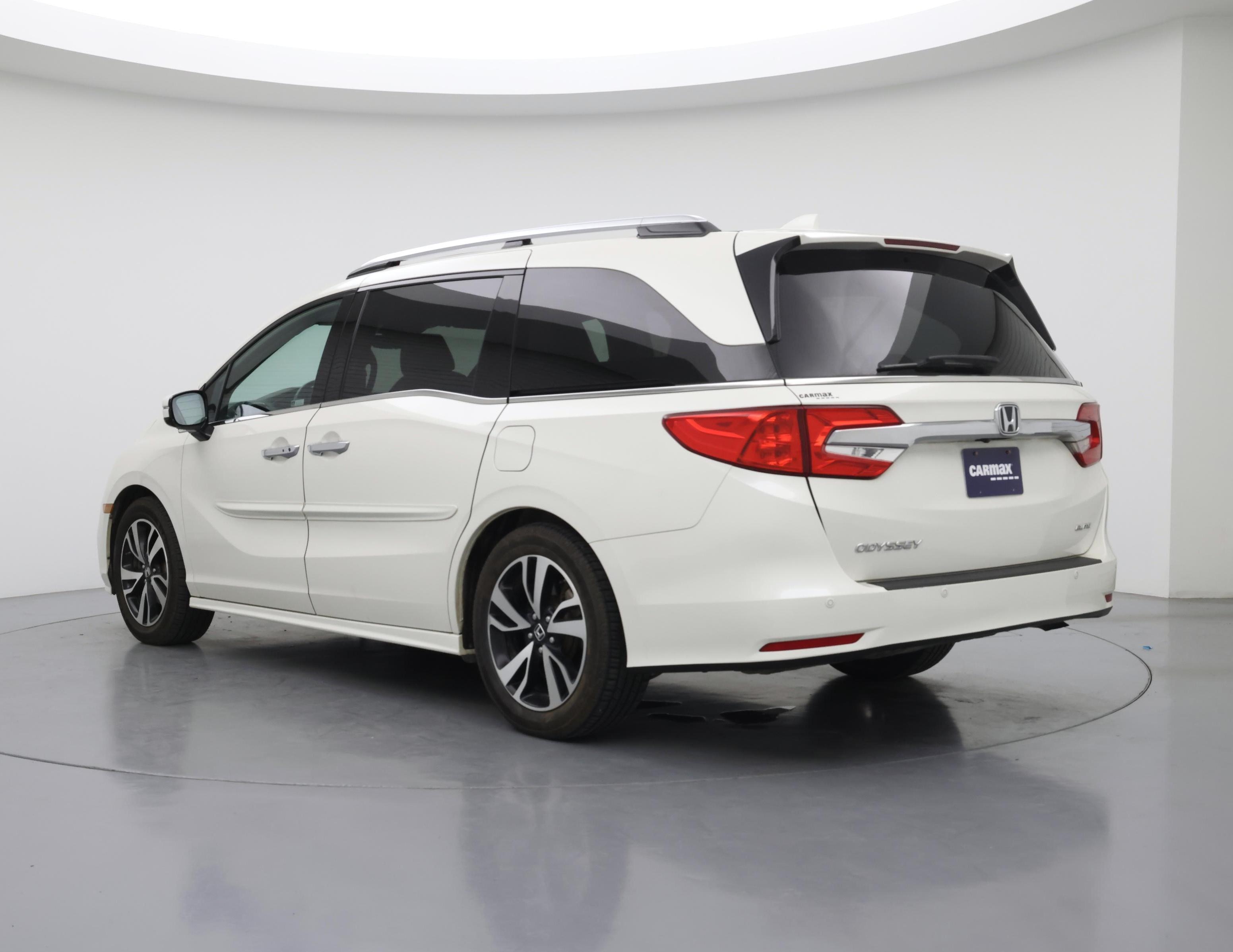 Thumbnail: 2018 Honda Odyssey - 2