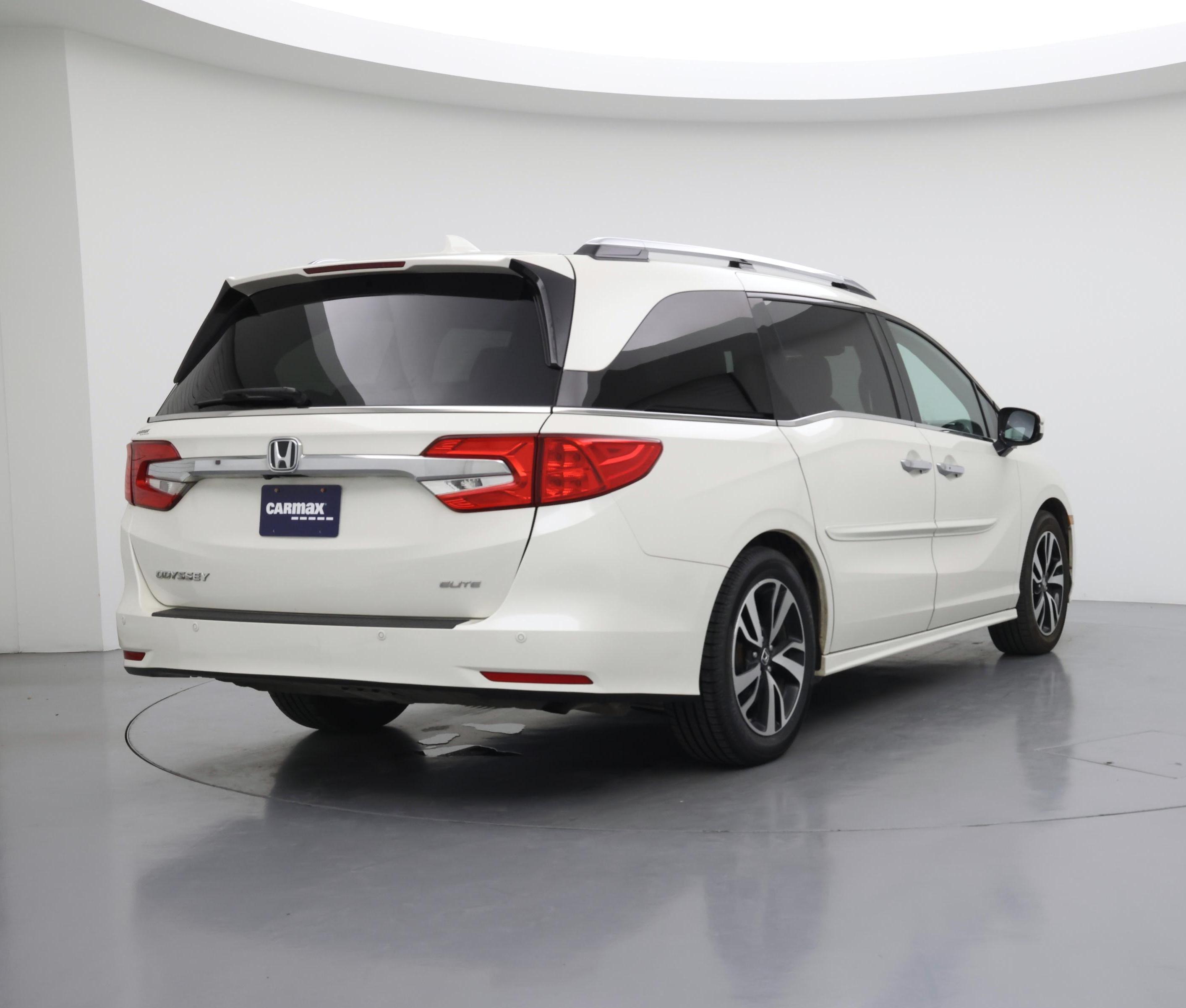 Thumbnail: 2018 Honda Odyssey - 8