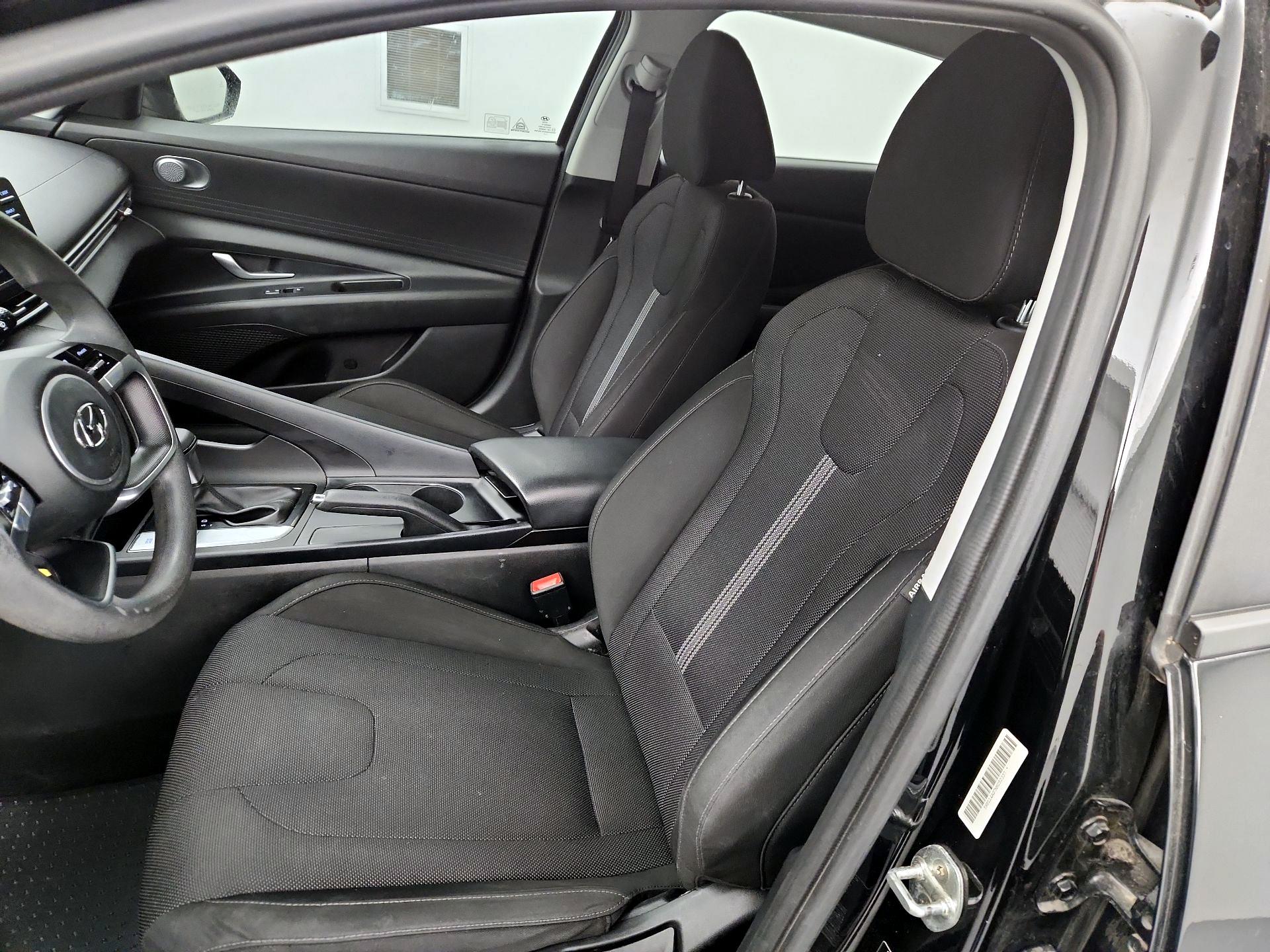 Thumbnail: 2021 Hyundai Elantra - 11