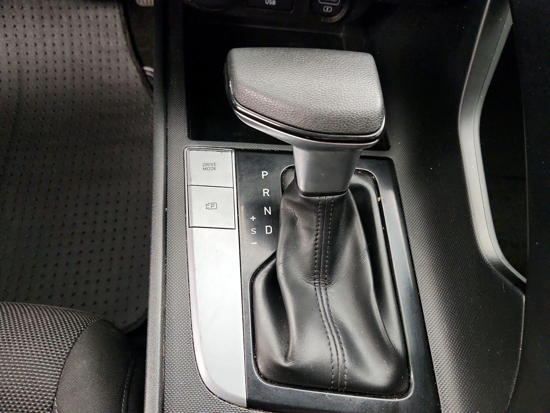 Thumbnail: 2021 Hyundai Elantra - 17