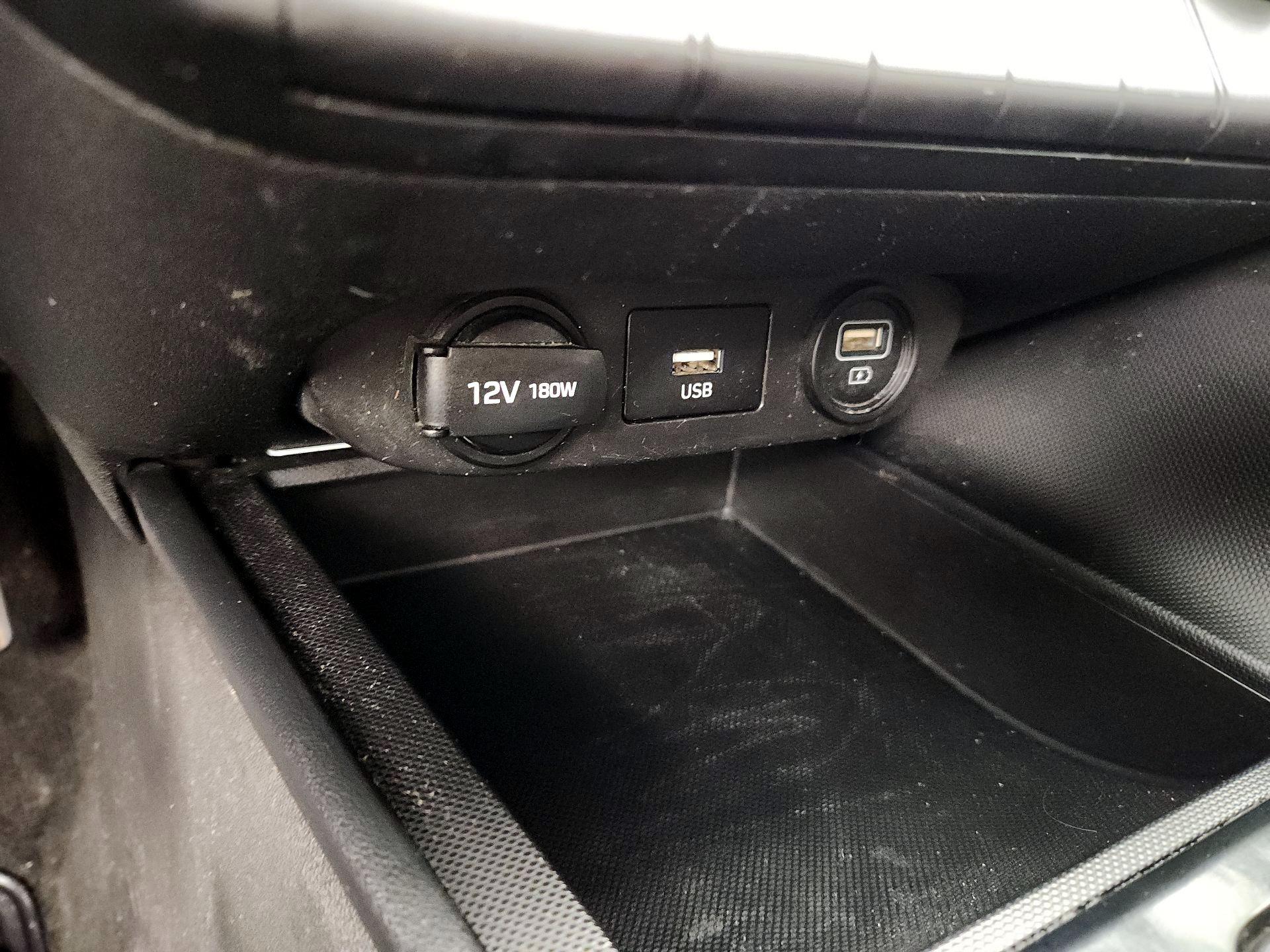 Thumbnail: 2021 Hyundai Elantra - 18