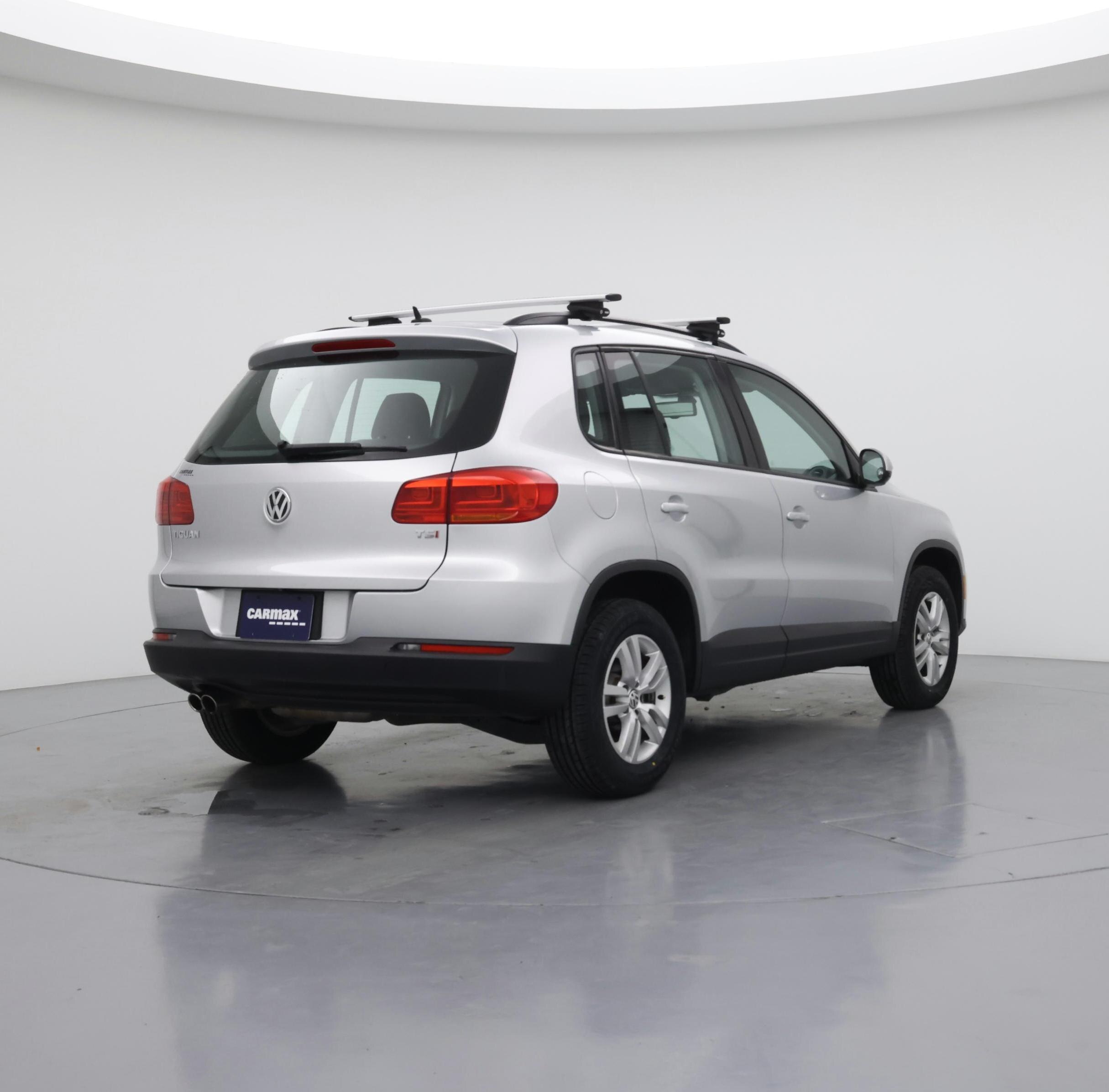 Thumbnail: 2016 Volkswagen Tiguan - 8