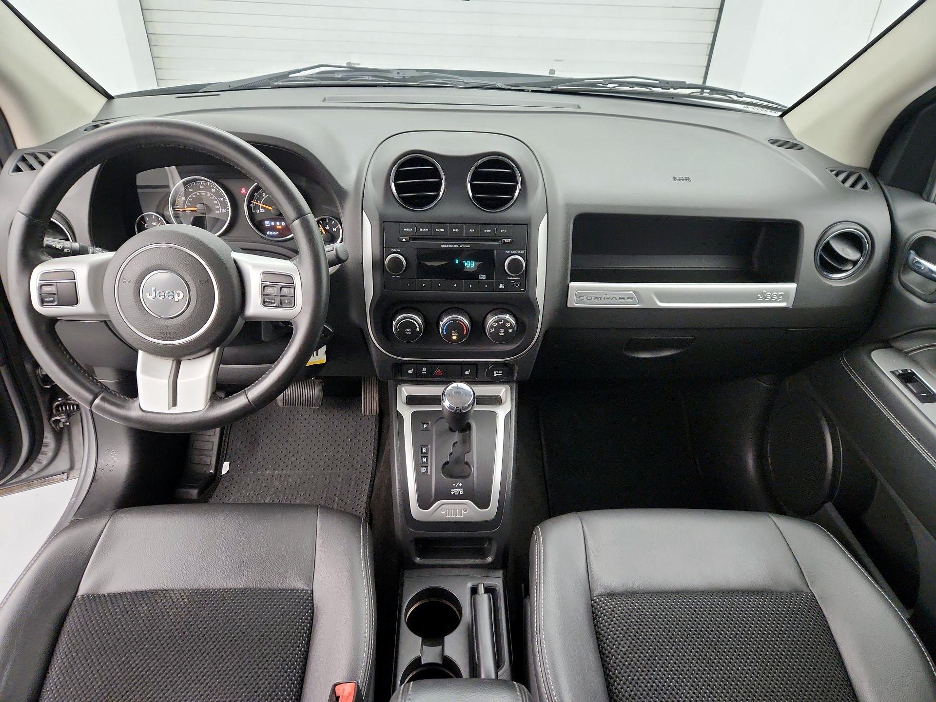 Thumbnail: 2015 Jeep Compass - 9