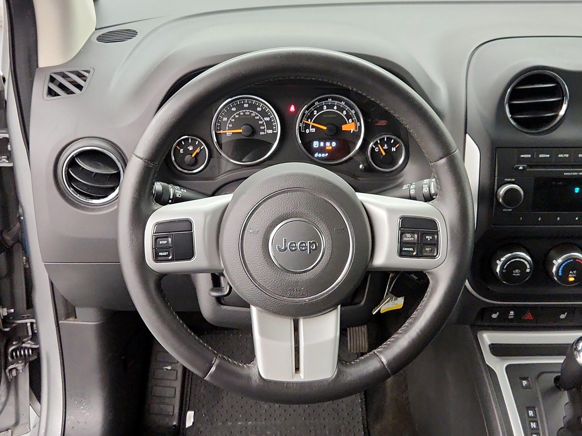 Thumbnail: 2015 Jeep Compass - 10