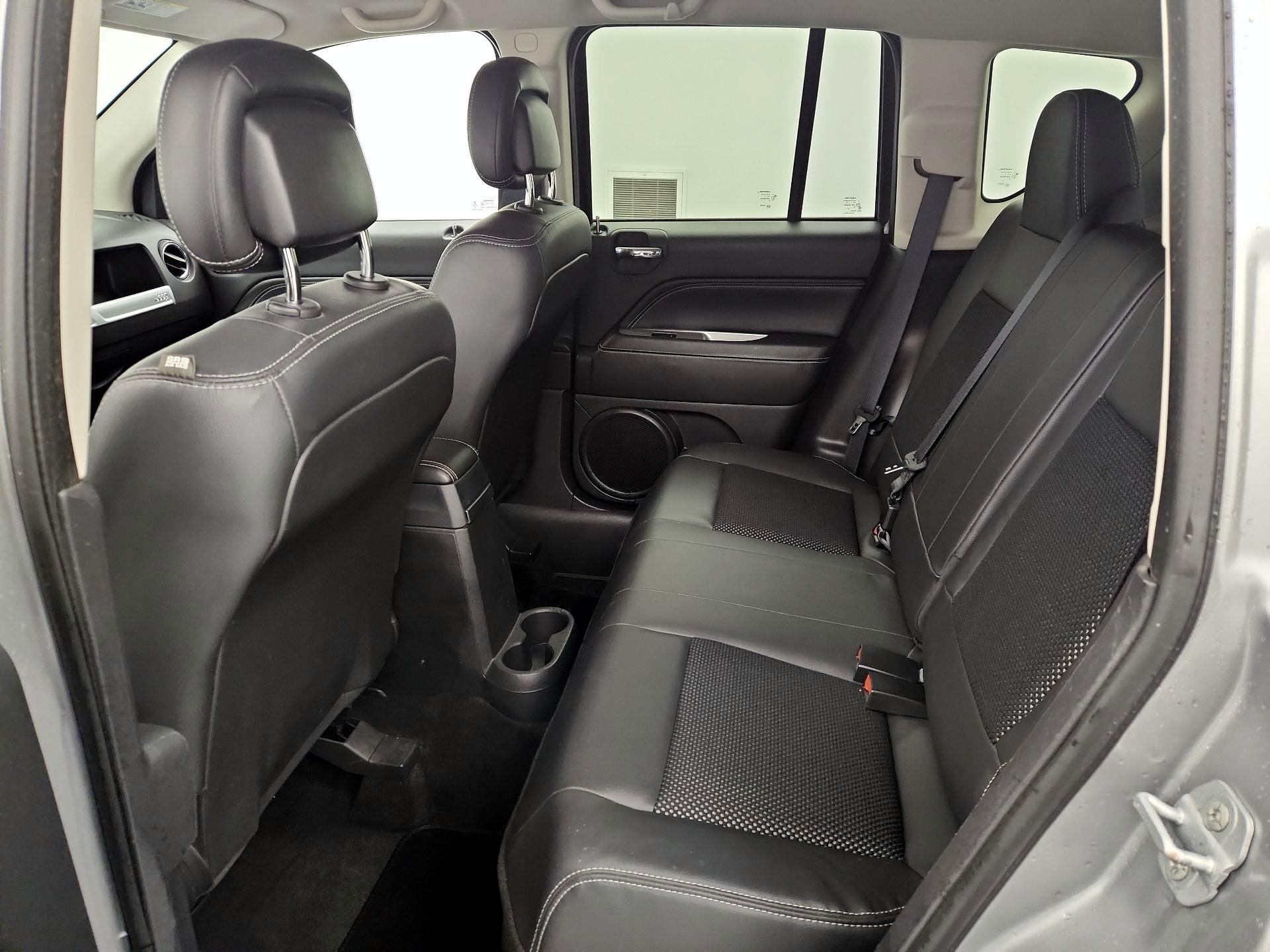 Thumbnail: 2015 Jeep Compass - 17