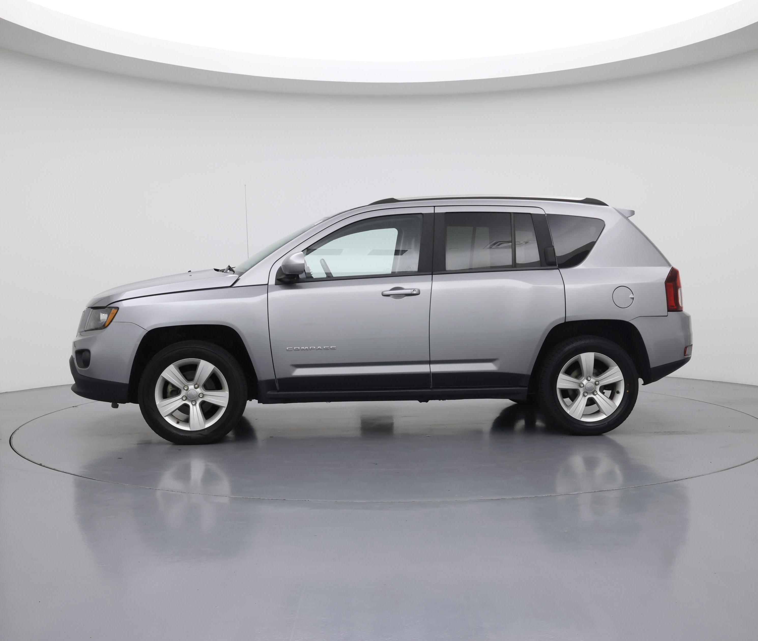 Thumbnail: 2015 Jeep Compass - 3