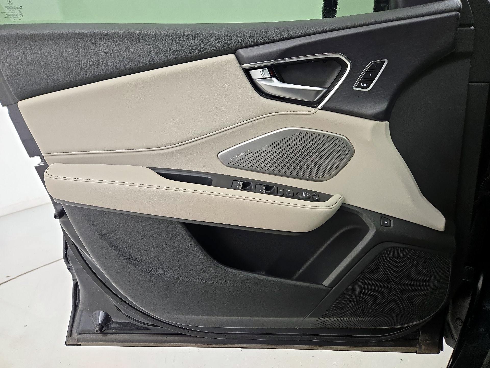 Thumbnail: 2025 Acura RDX - 12