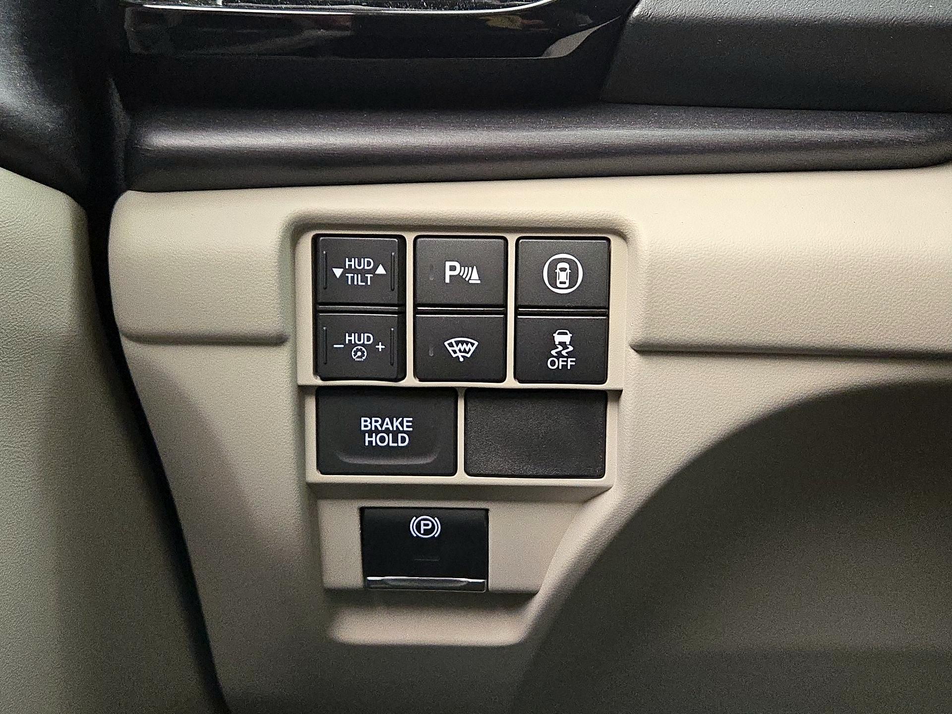 Thumbnail: 2025 Acura RDX - 13