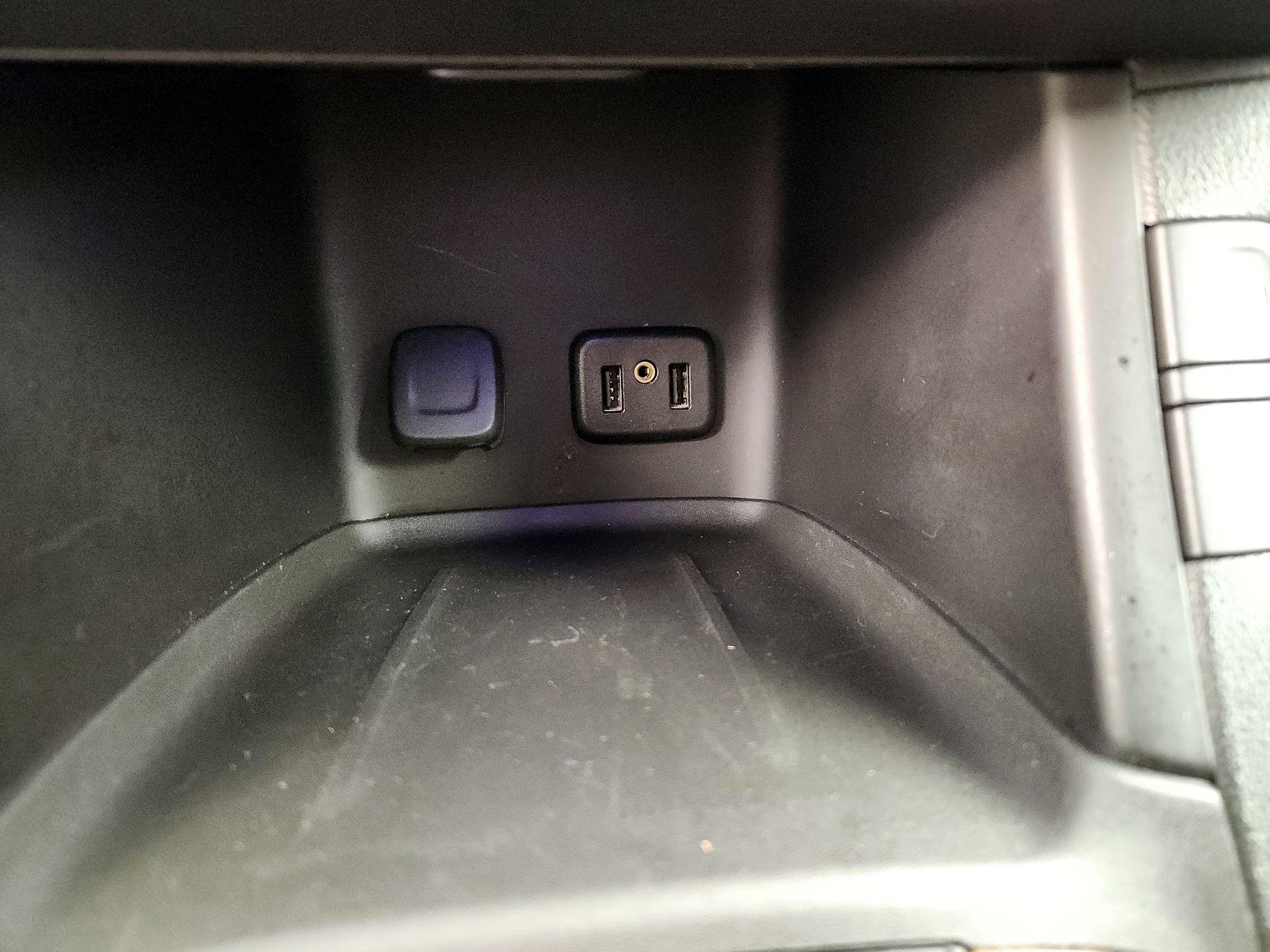 Thumbnail: 2018 GMC Acadia - 18