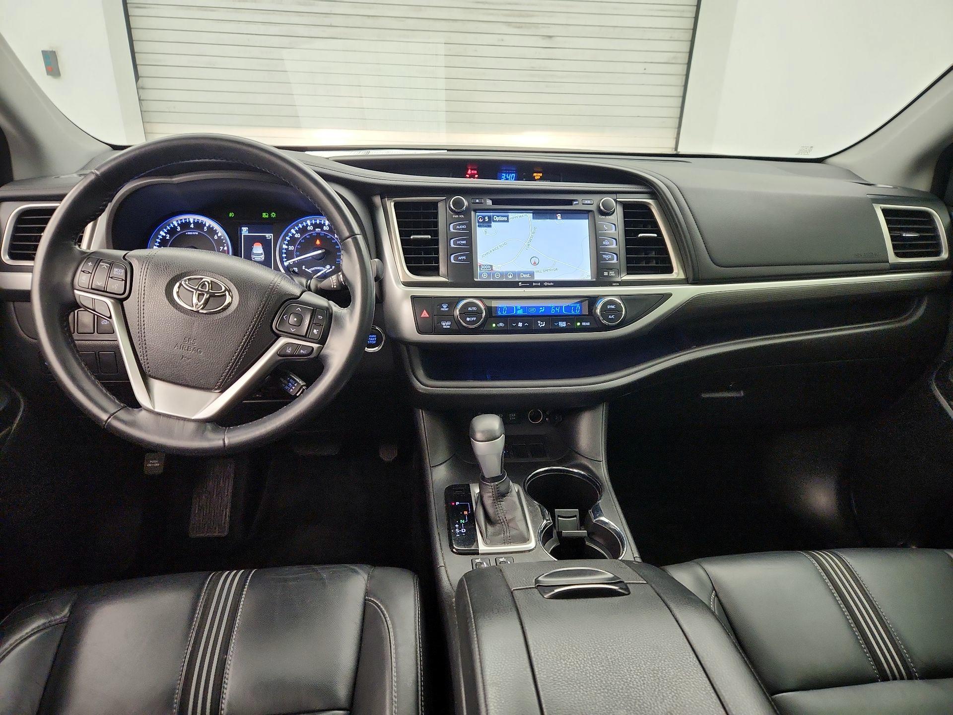 Thumbnail: 2017 Toyota Highlander - 9