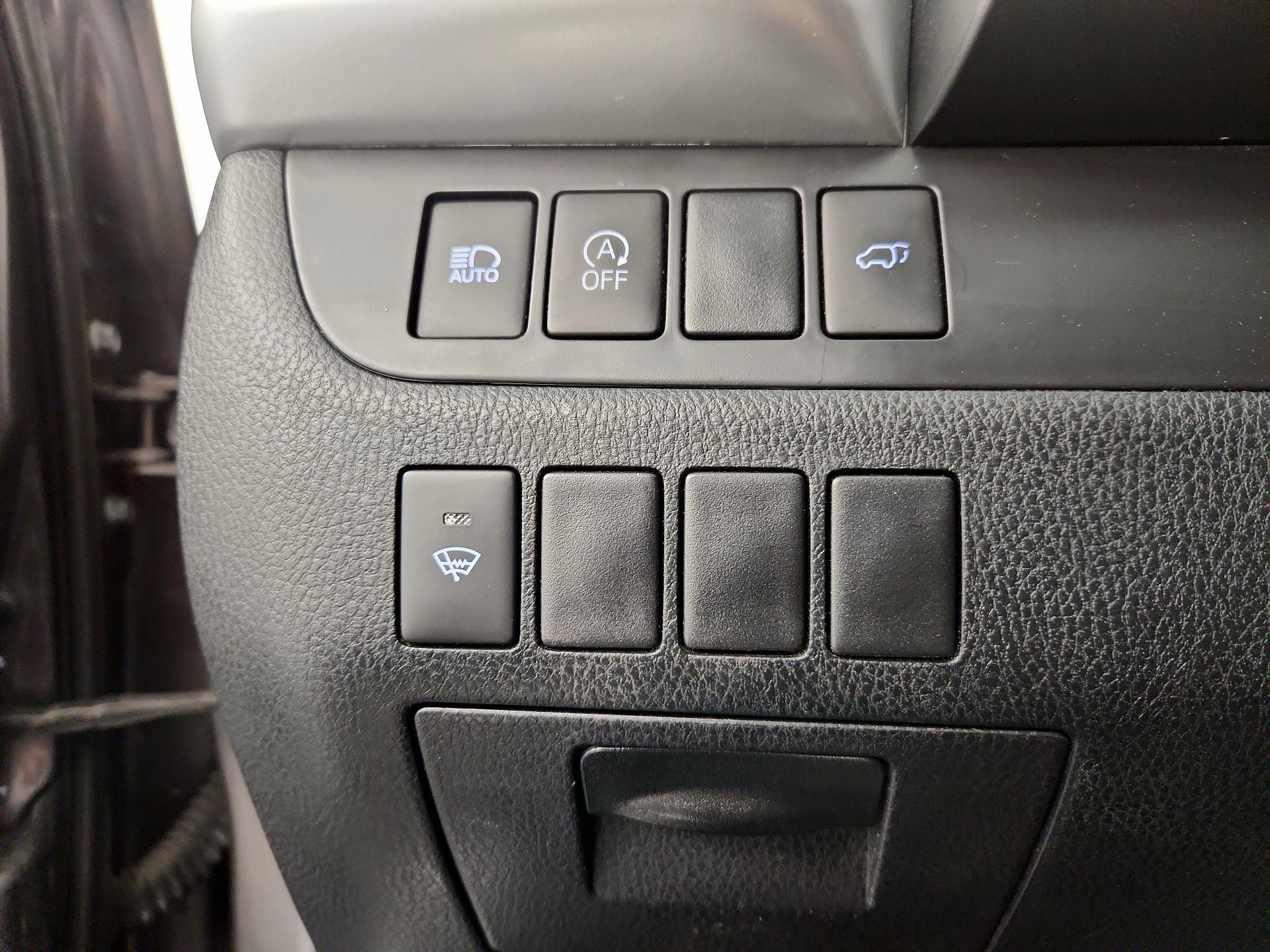 Thumbnail: 2017 Toyota Highlander - 13