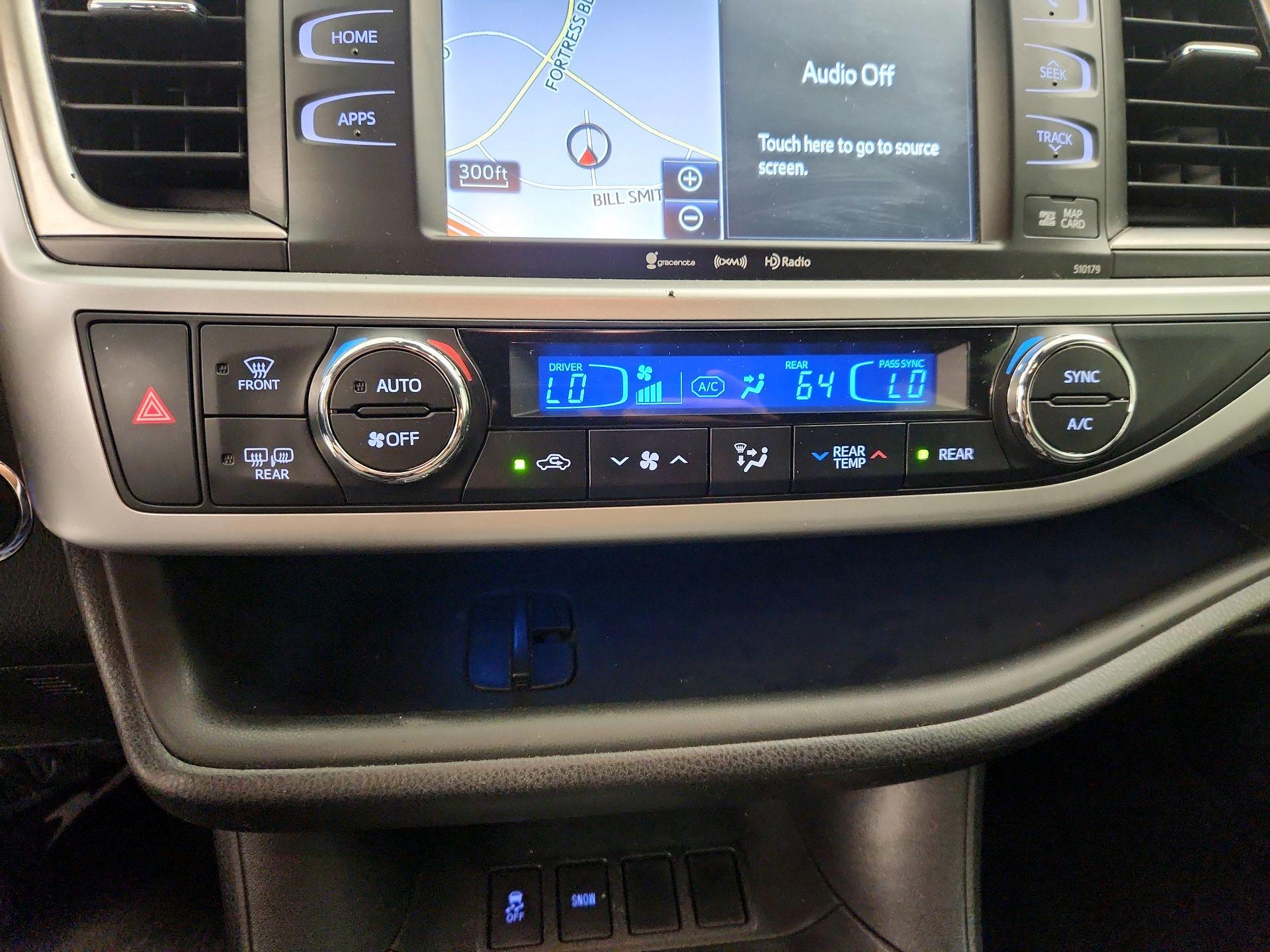 Thumbnail: 2017 Toyota Highlander - 17