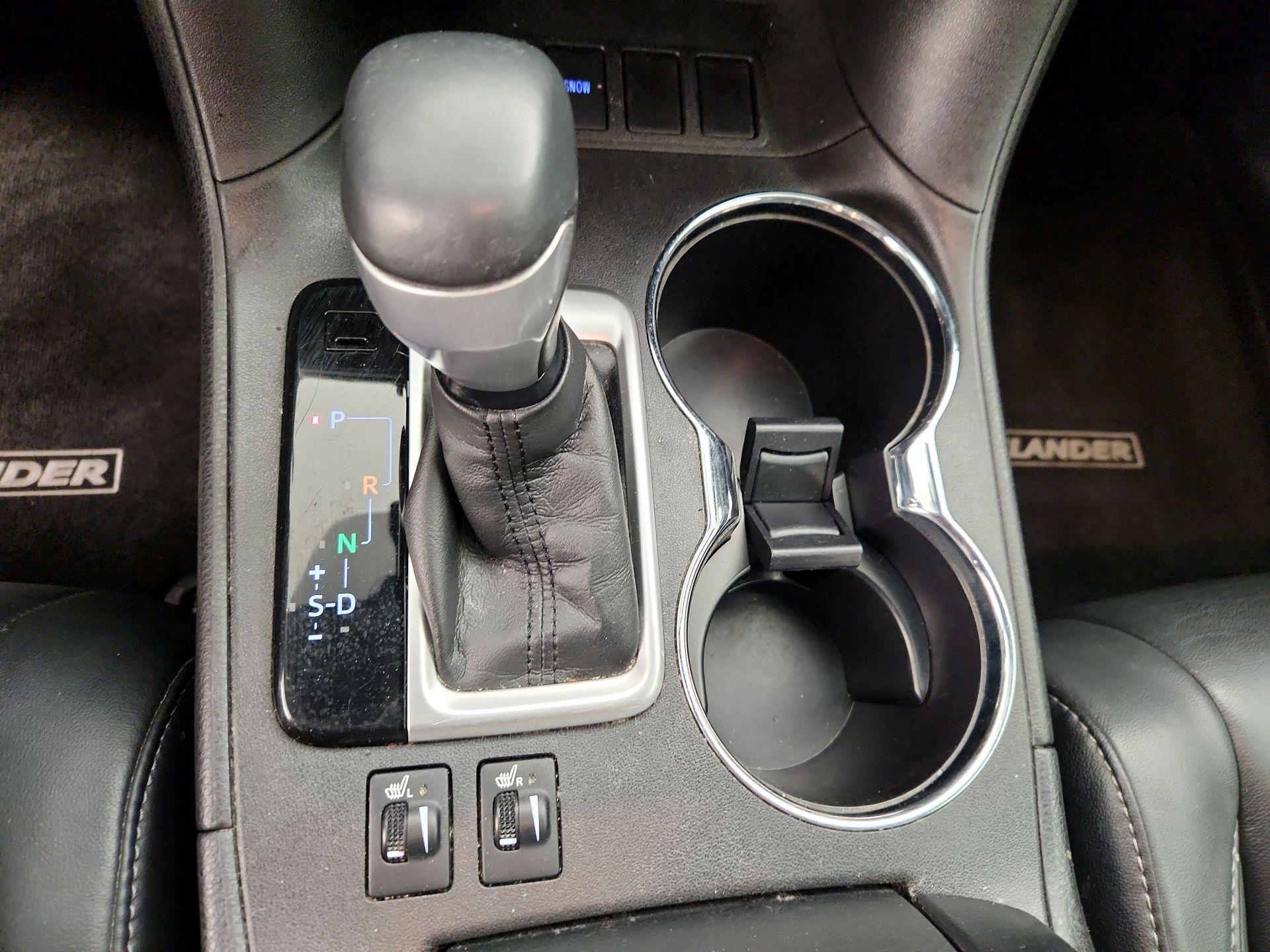 Thumbnail: 2017 Toyota Highlander - 18