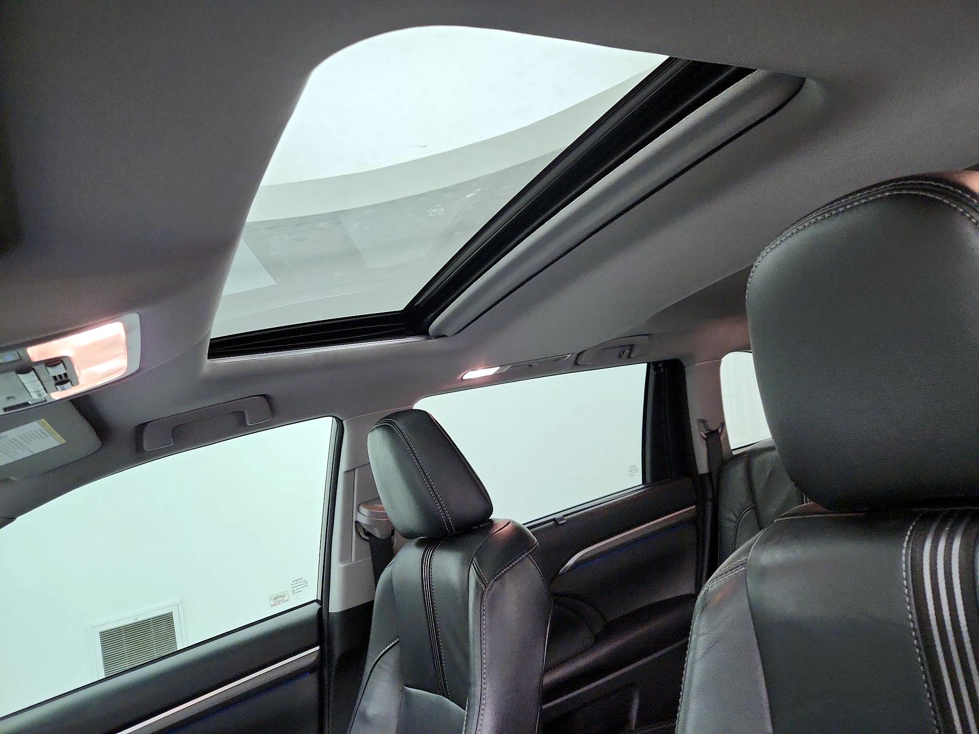 Thumbnail: 2017 Toyota Highlander - 20