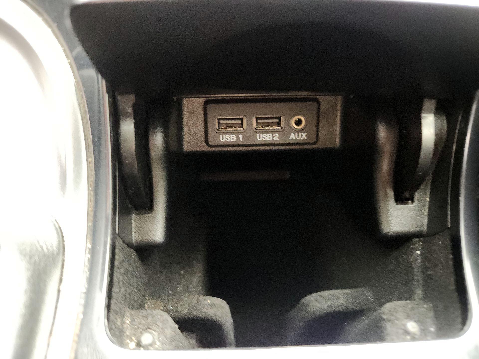 Thumbnail: 2017 Nissan Maxima - 19