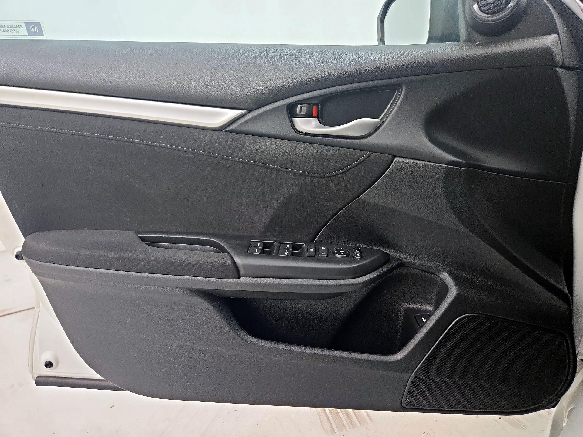 Thumbnail: 2017 Honda Civic - 12