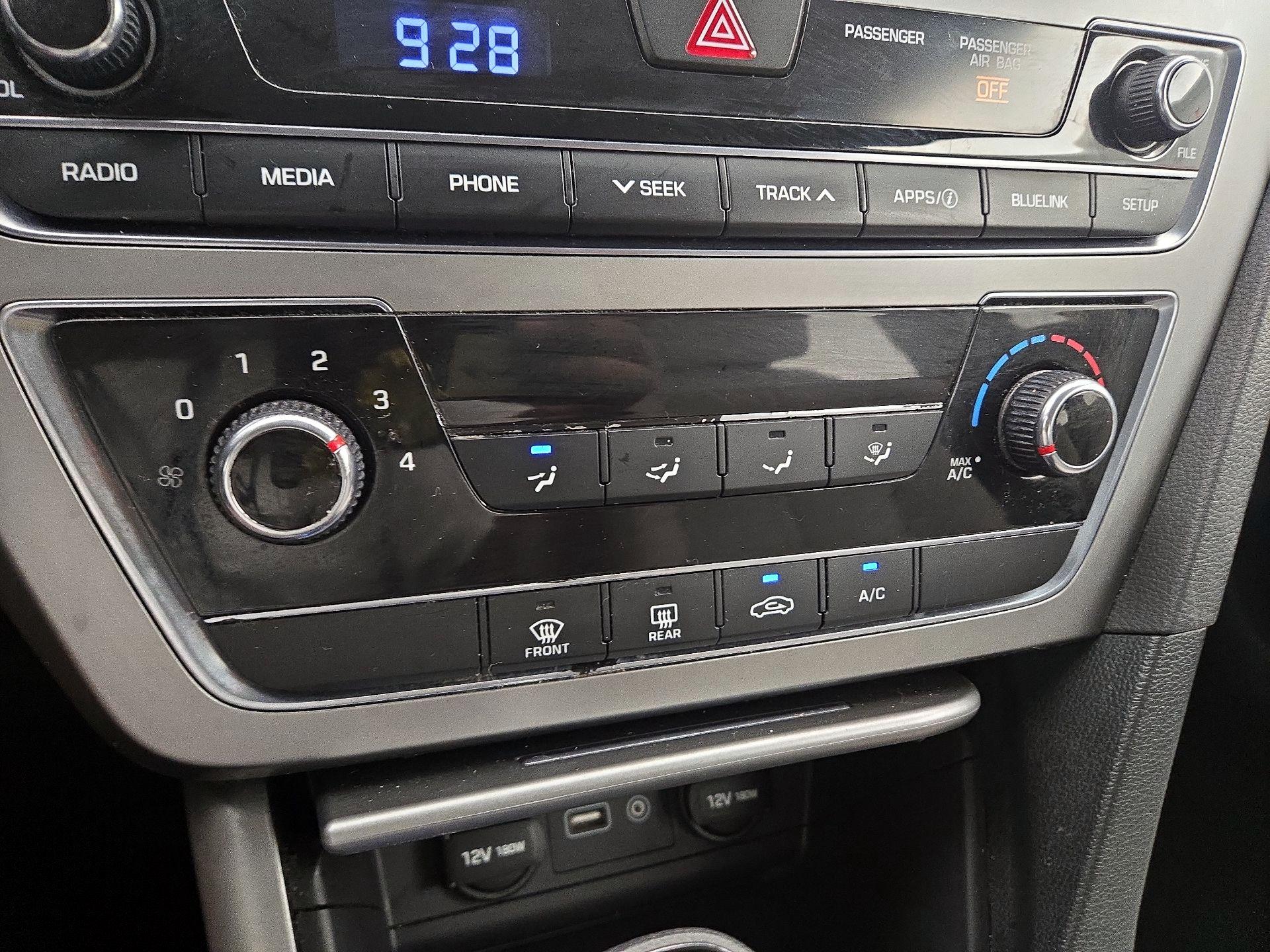 Thumbnail: 2016 Hyundai Sonata - 16