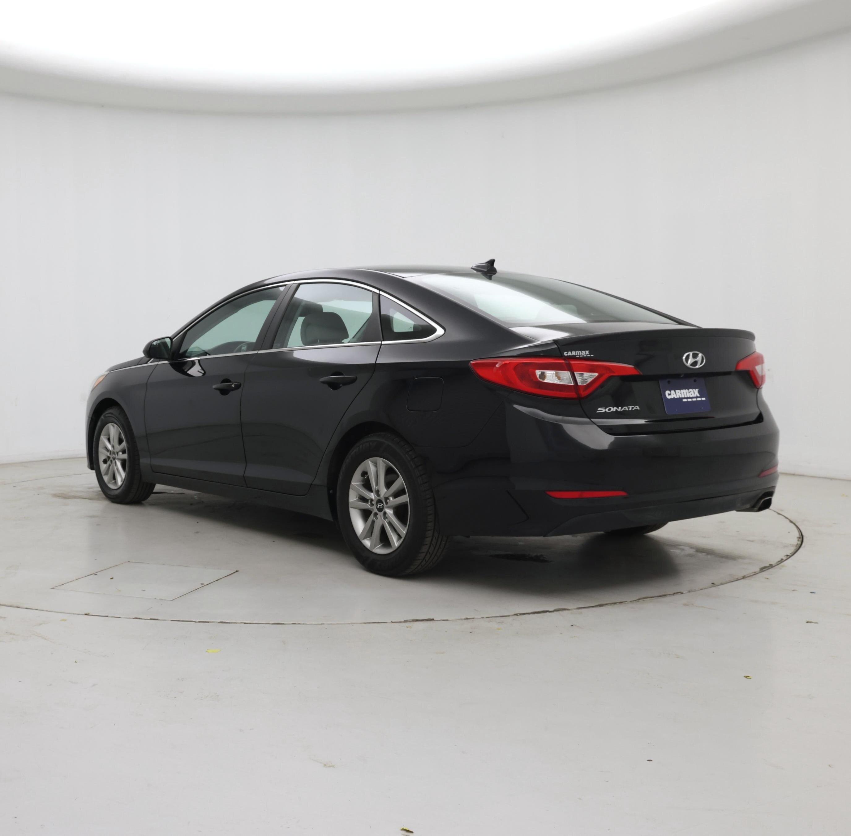 Thumbnail: 2016 Hyundai Sonata - 2