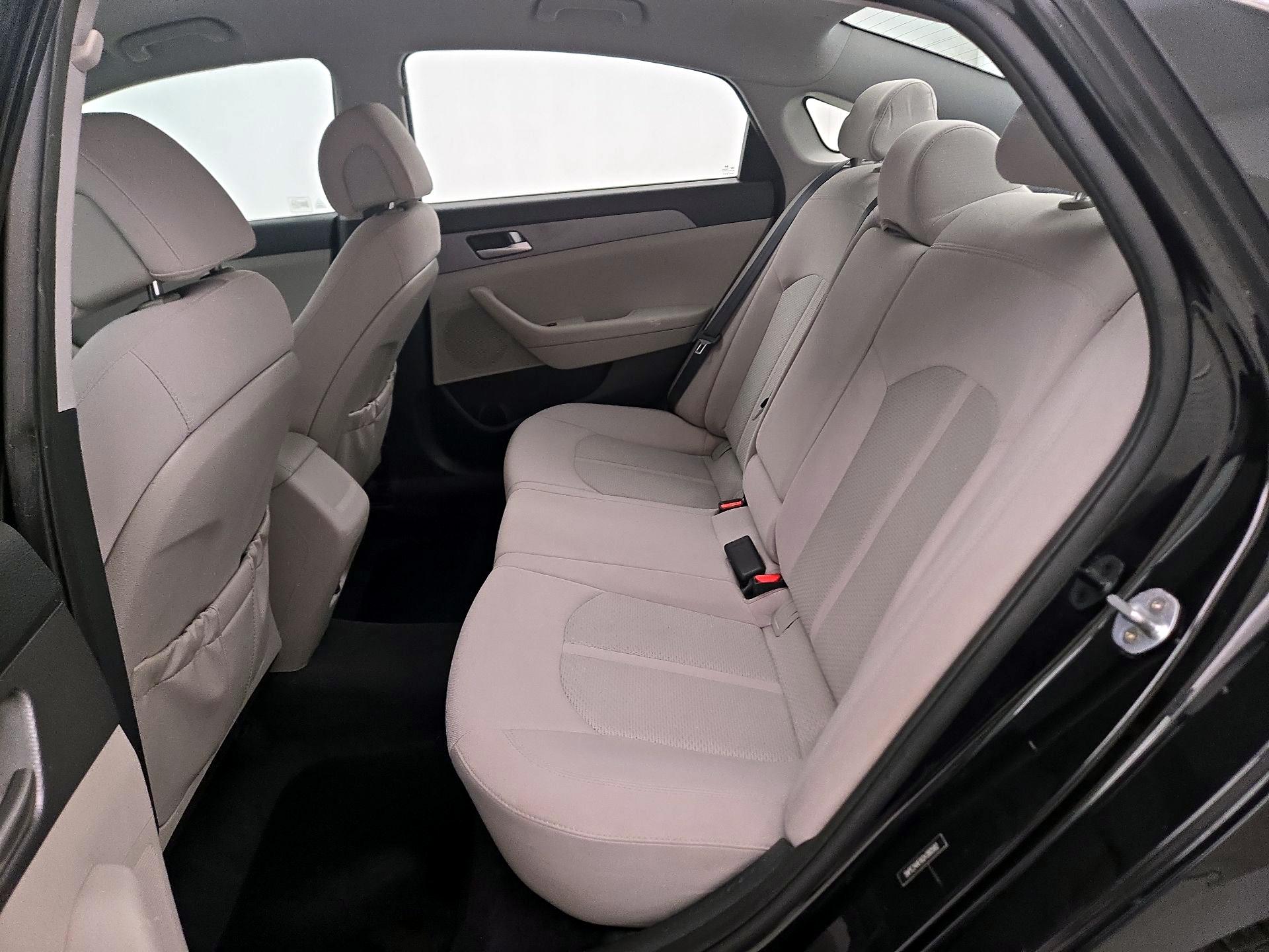 Thumbnail: 2016 Hyundai Sonata - 19