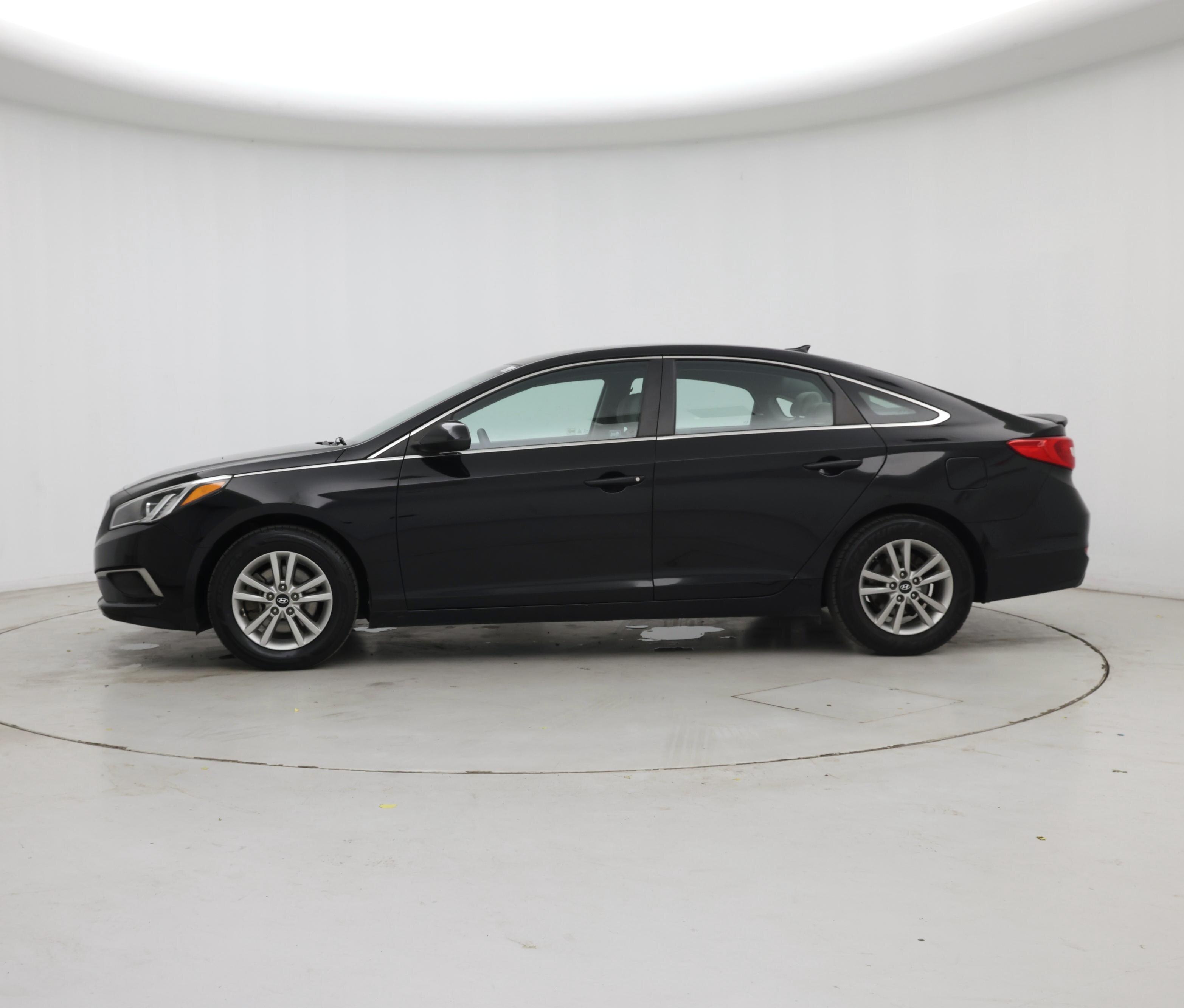 Thumbnail: 2016 Hyundai Sonata - 3