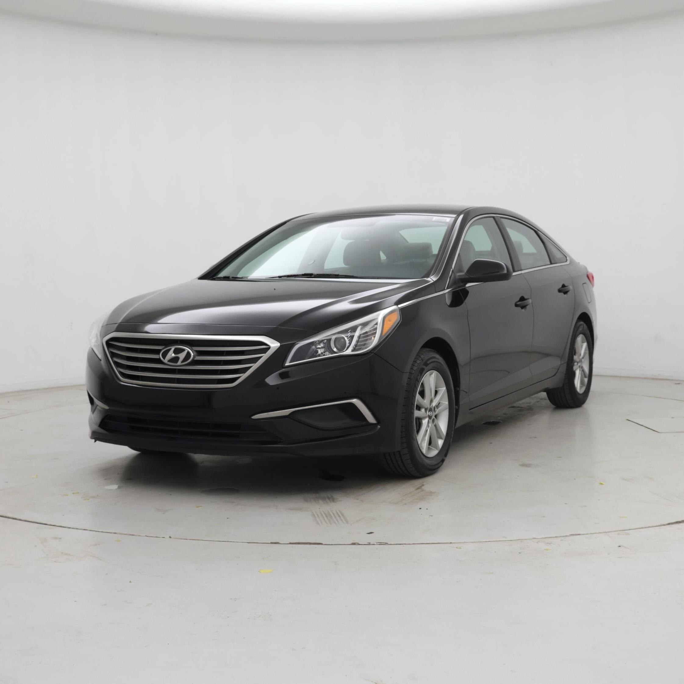 Thumbnail: 2016 Hyundai Sonata - 4