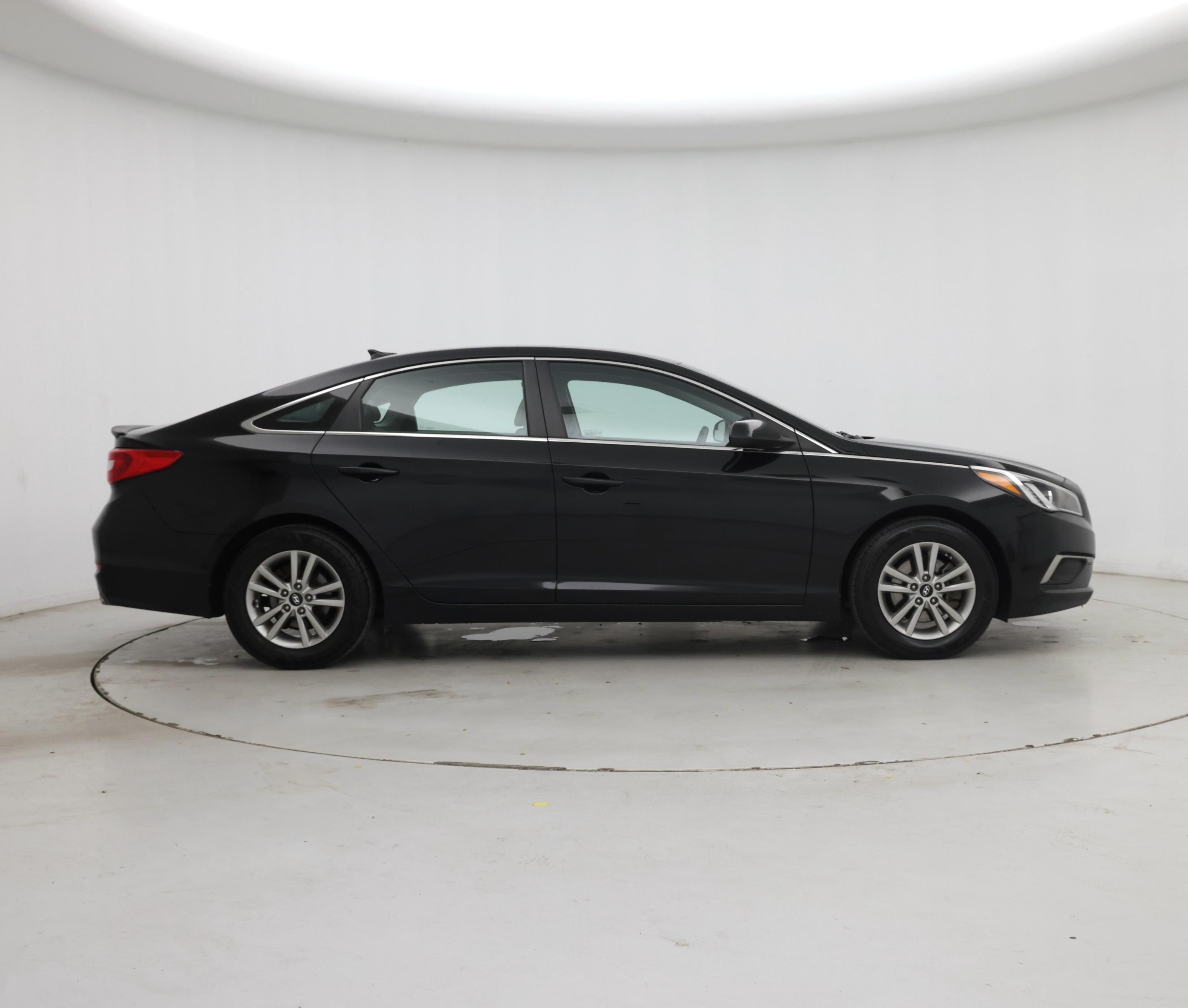 Thumbnail: 2016 Hyundai Sonata - 7
