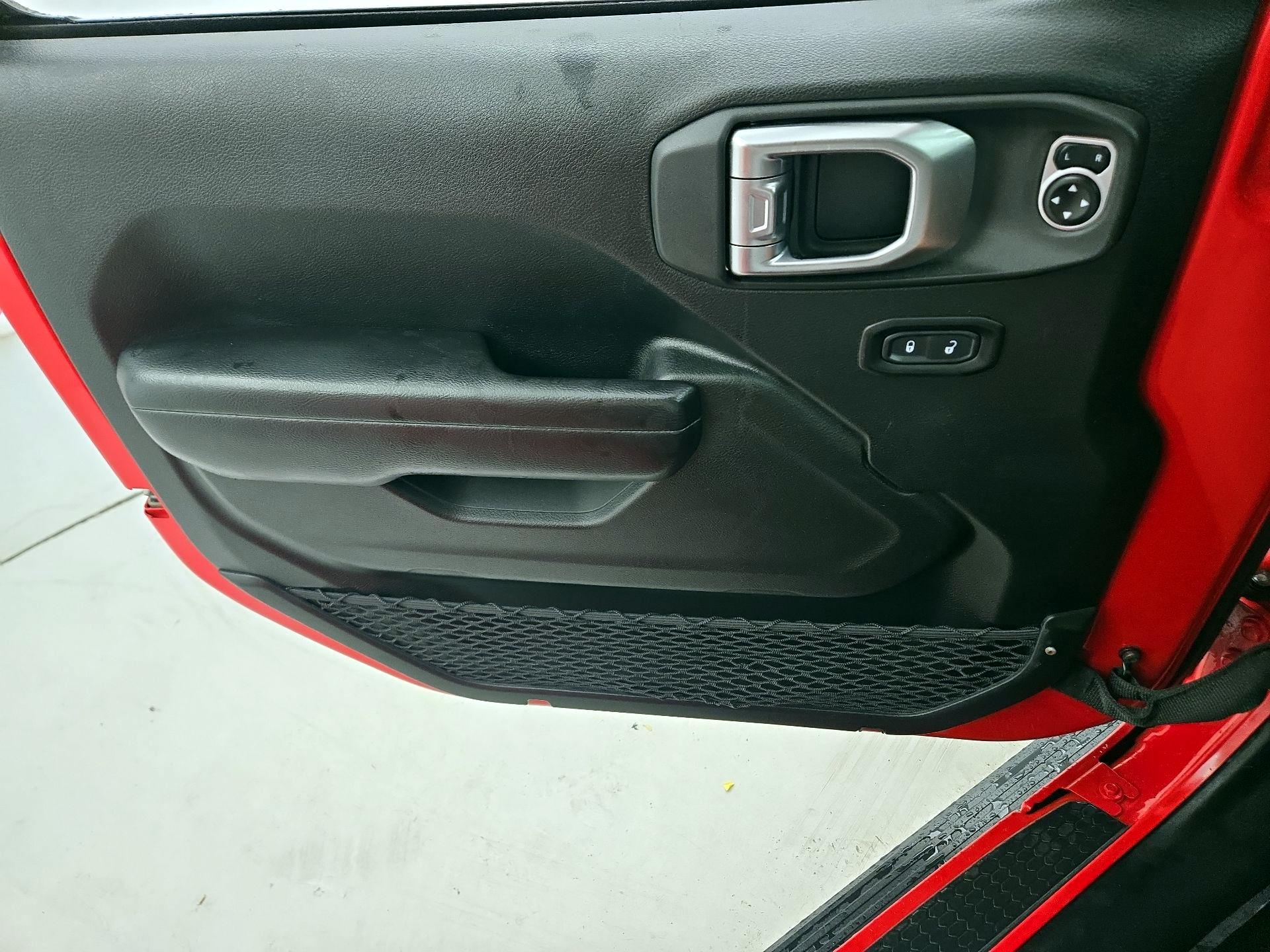 Thumbnail: 2020 Jeep Gladiator - 12