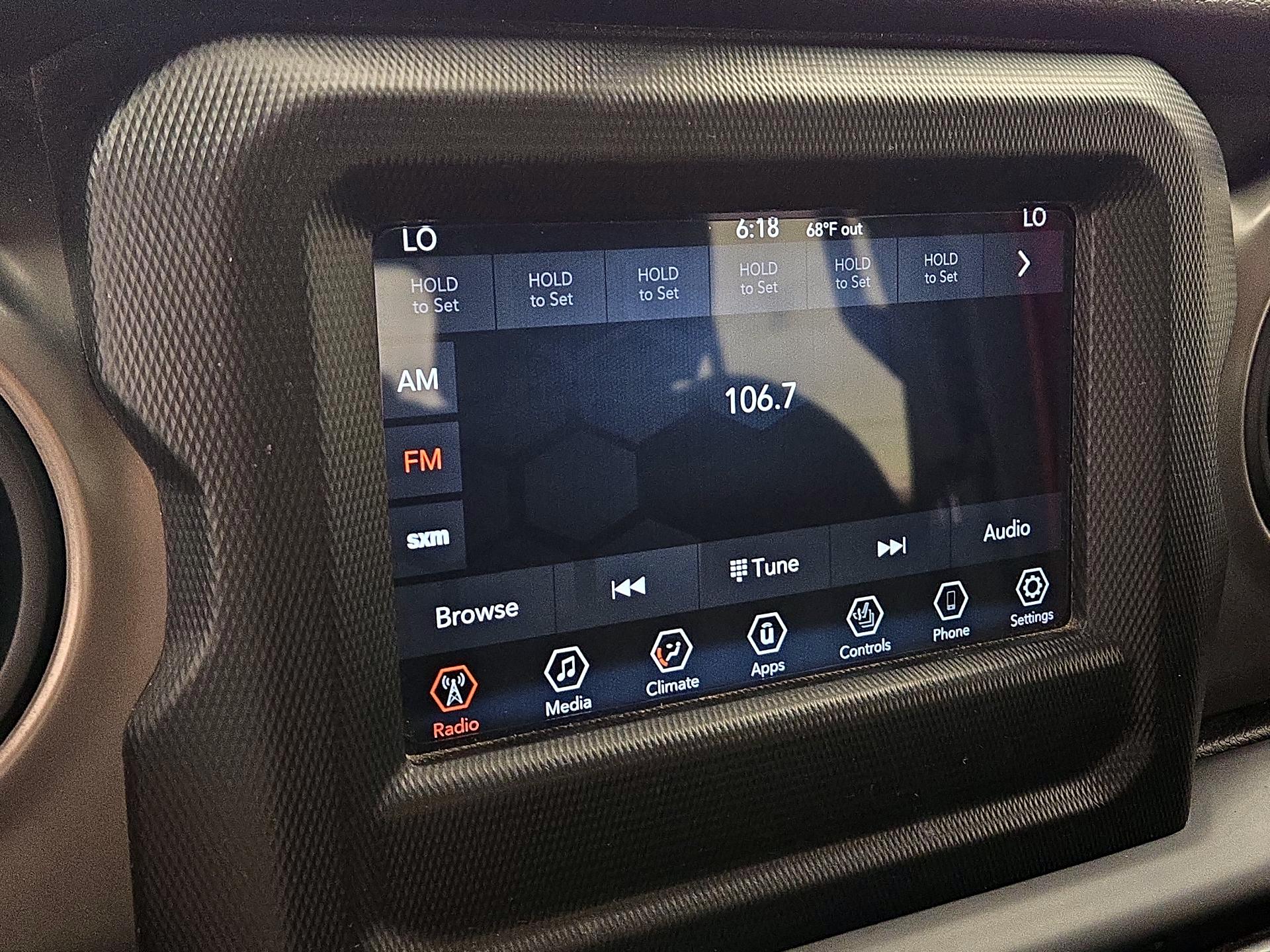 Thumbnail: 2020 Jeep Gladiator - 15