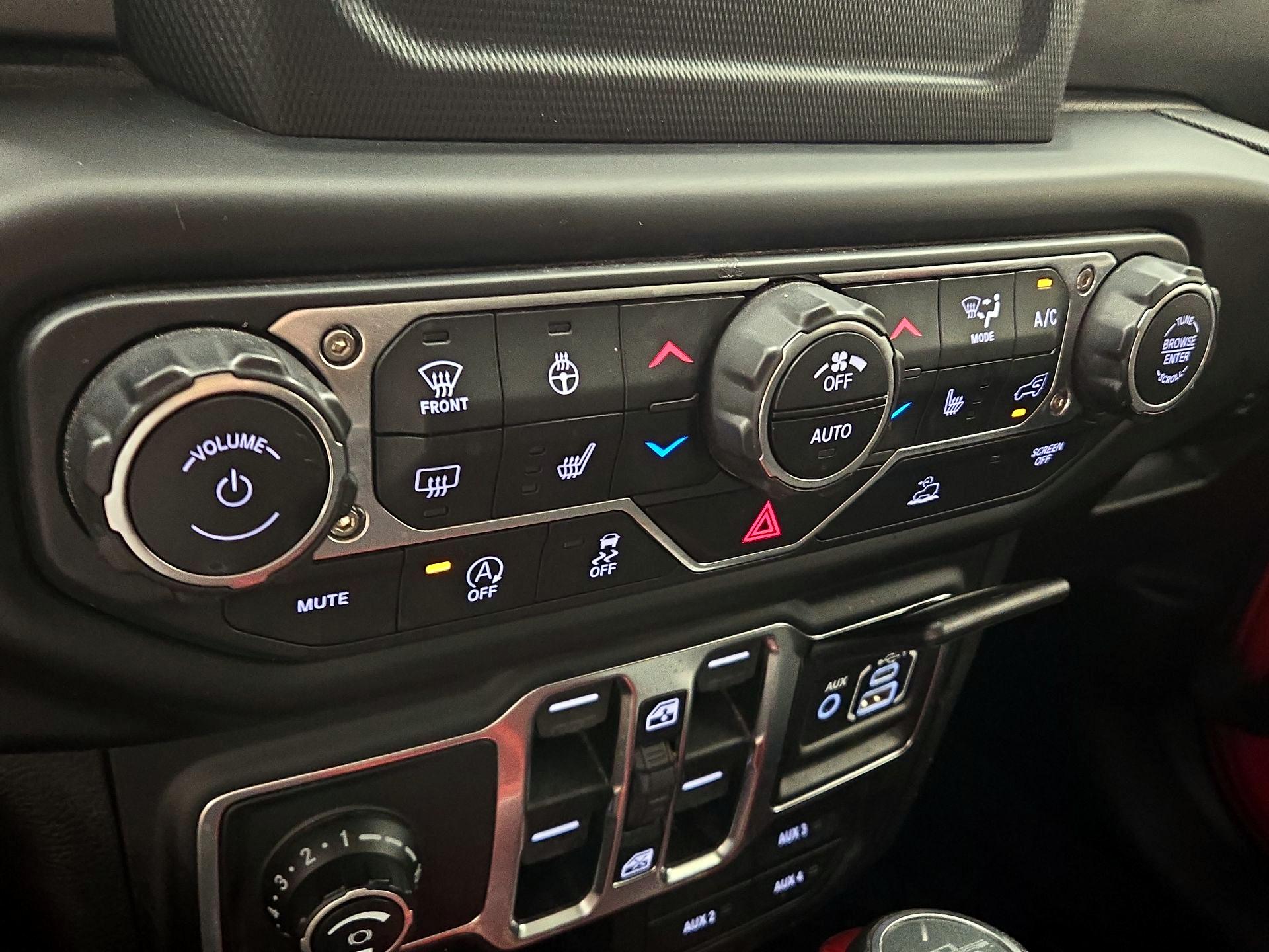 Thumbnail: 2020 Jeep Gladiator - 16