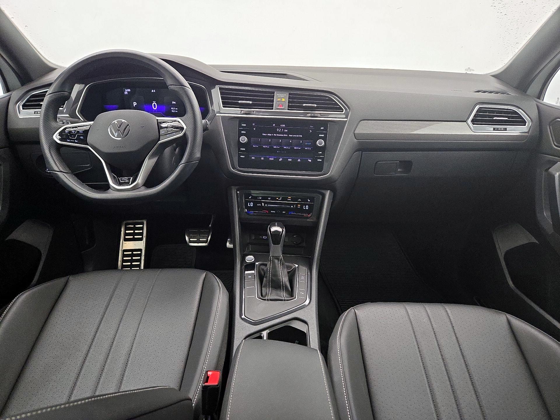 Thumbnail: 2023 Volkswagen Tiguan - 9