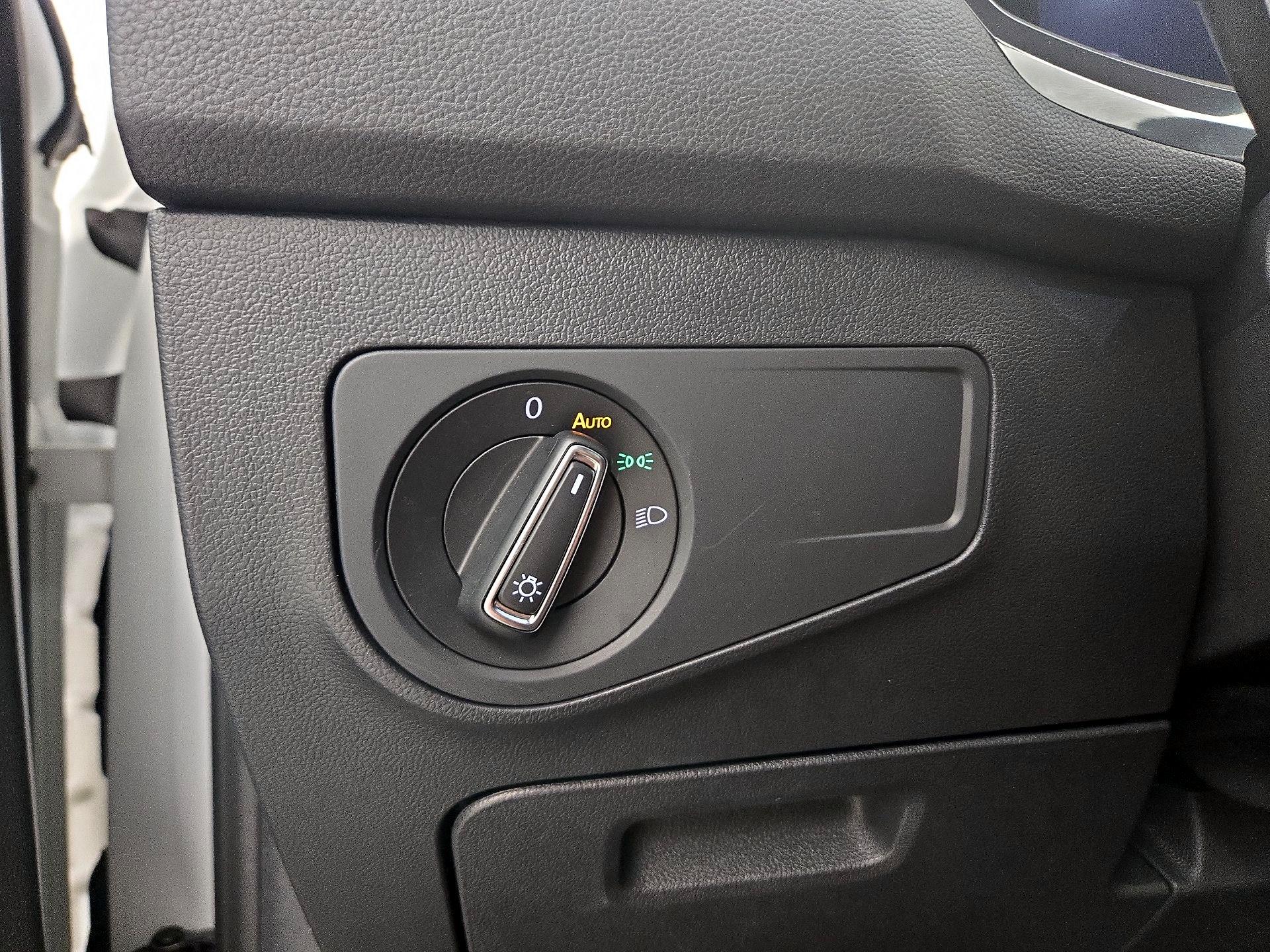 Thumbnail: 2023 Volkswagen Tiguan - 13