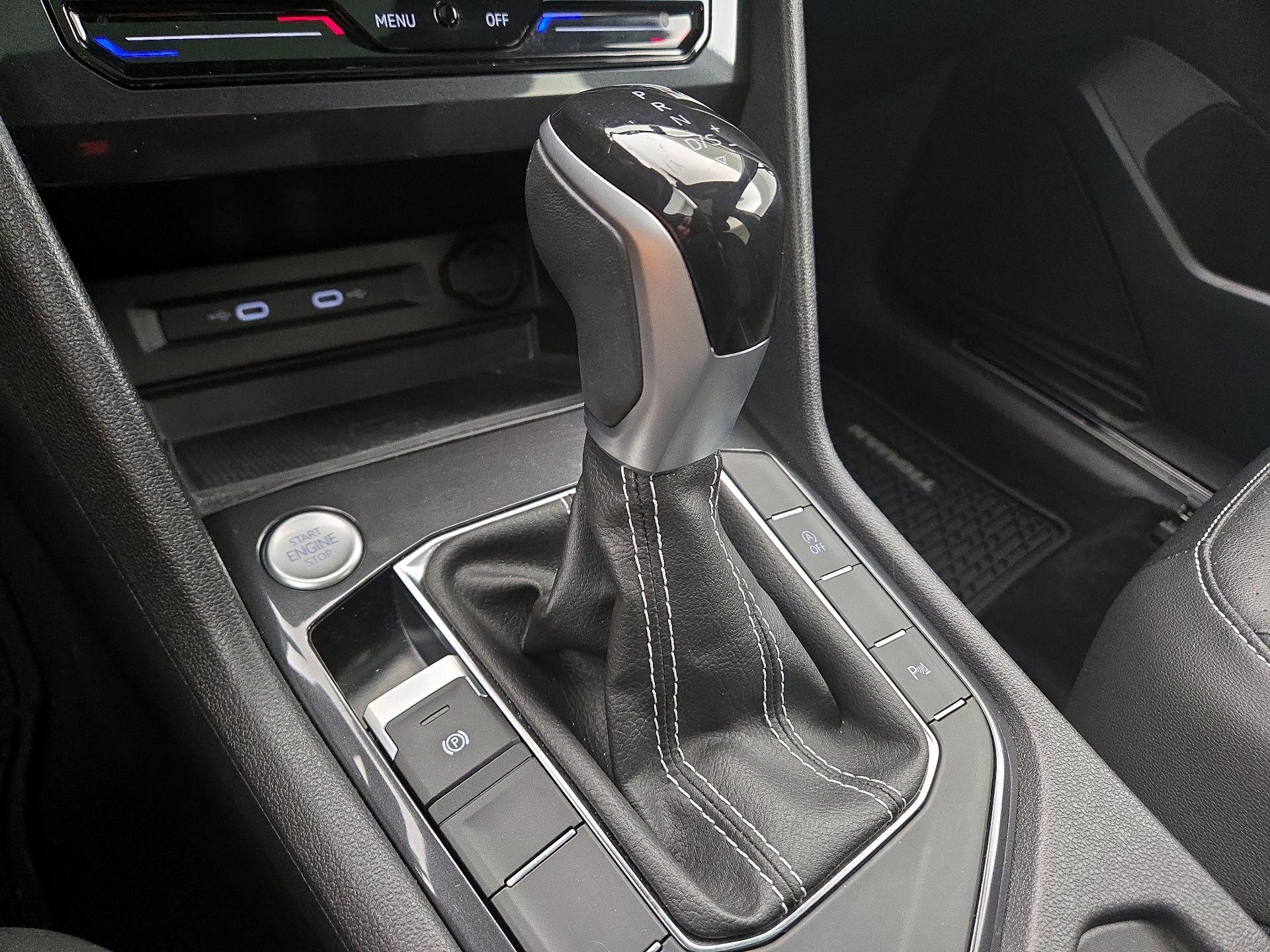 Thumbnail: 2023 Volkswagen Tiguan - 17