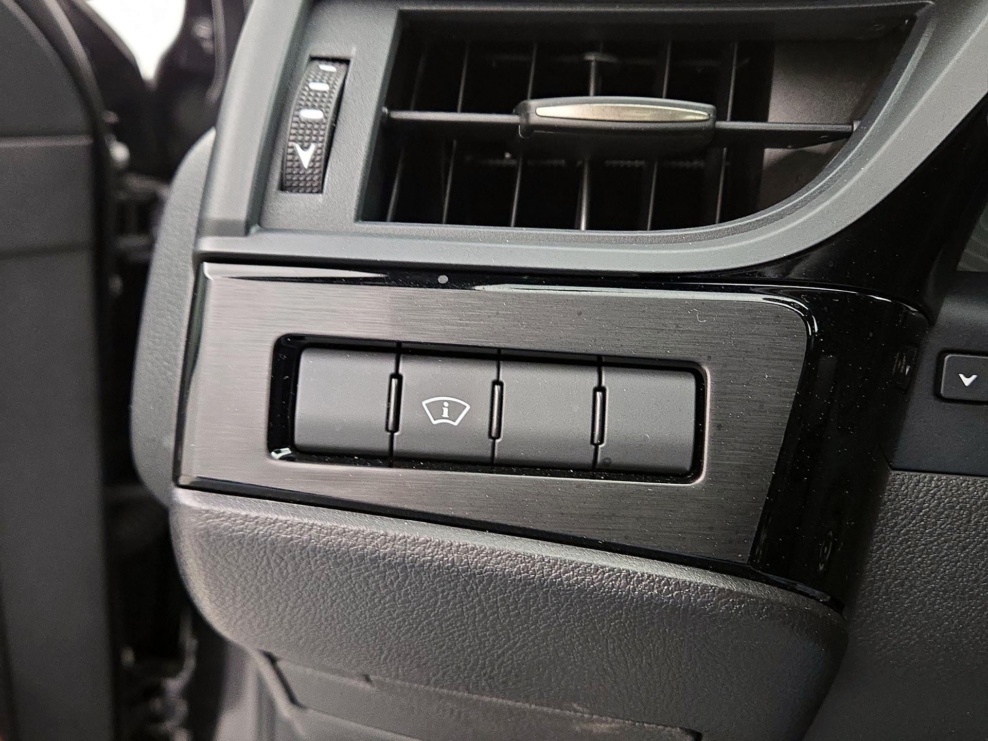 Thumbnail: 2024 Lexus ES - 13