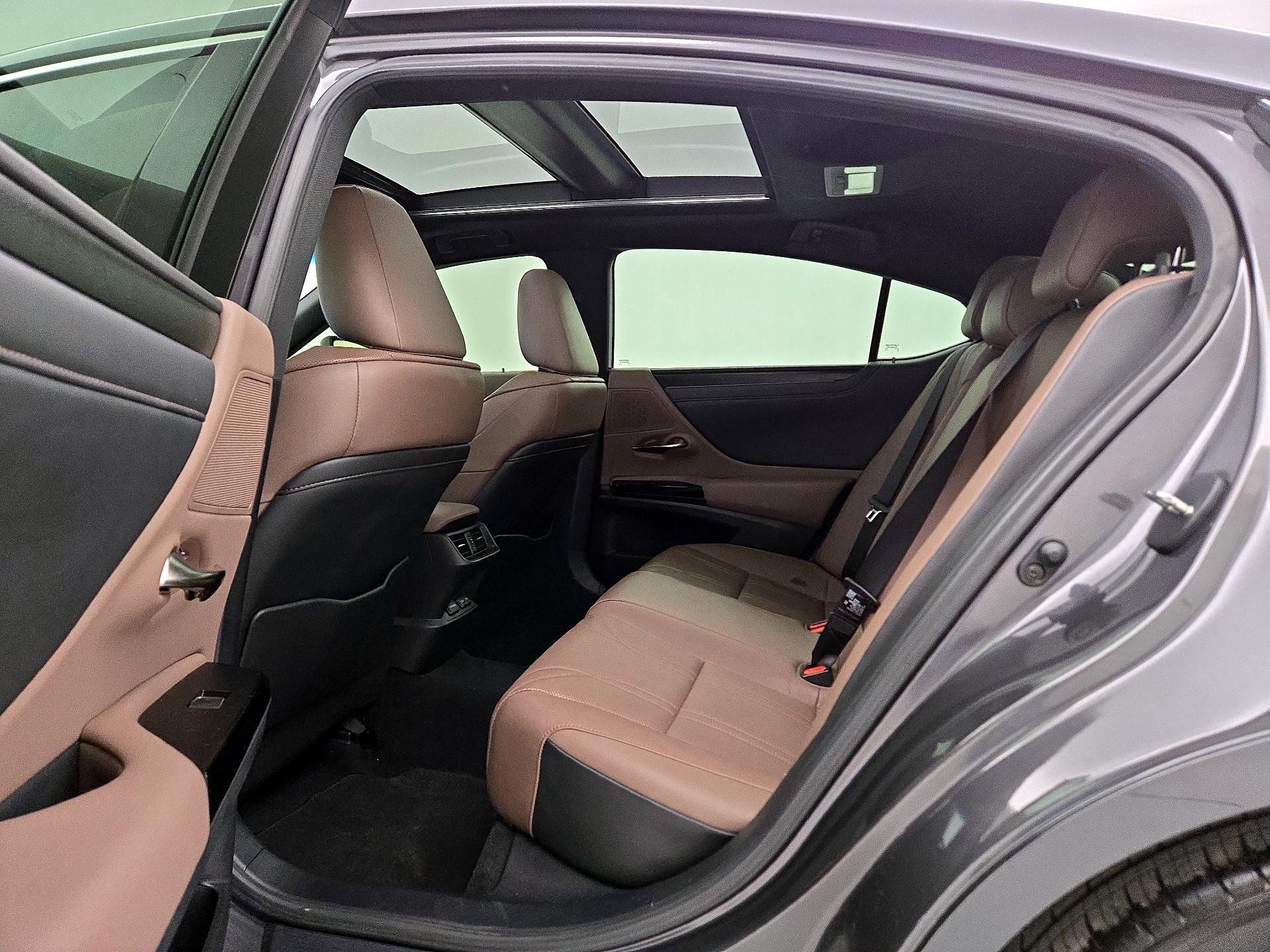 Thumbnail: 2024 Lexus ES - 20