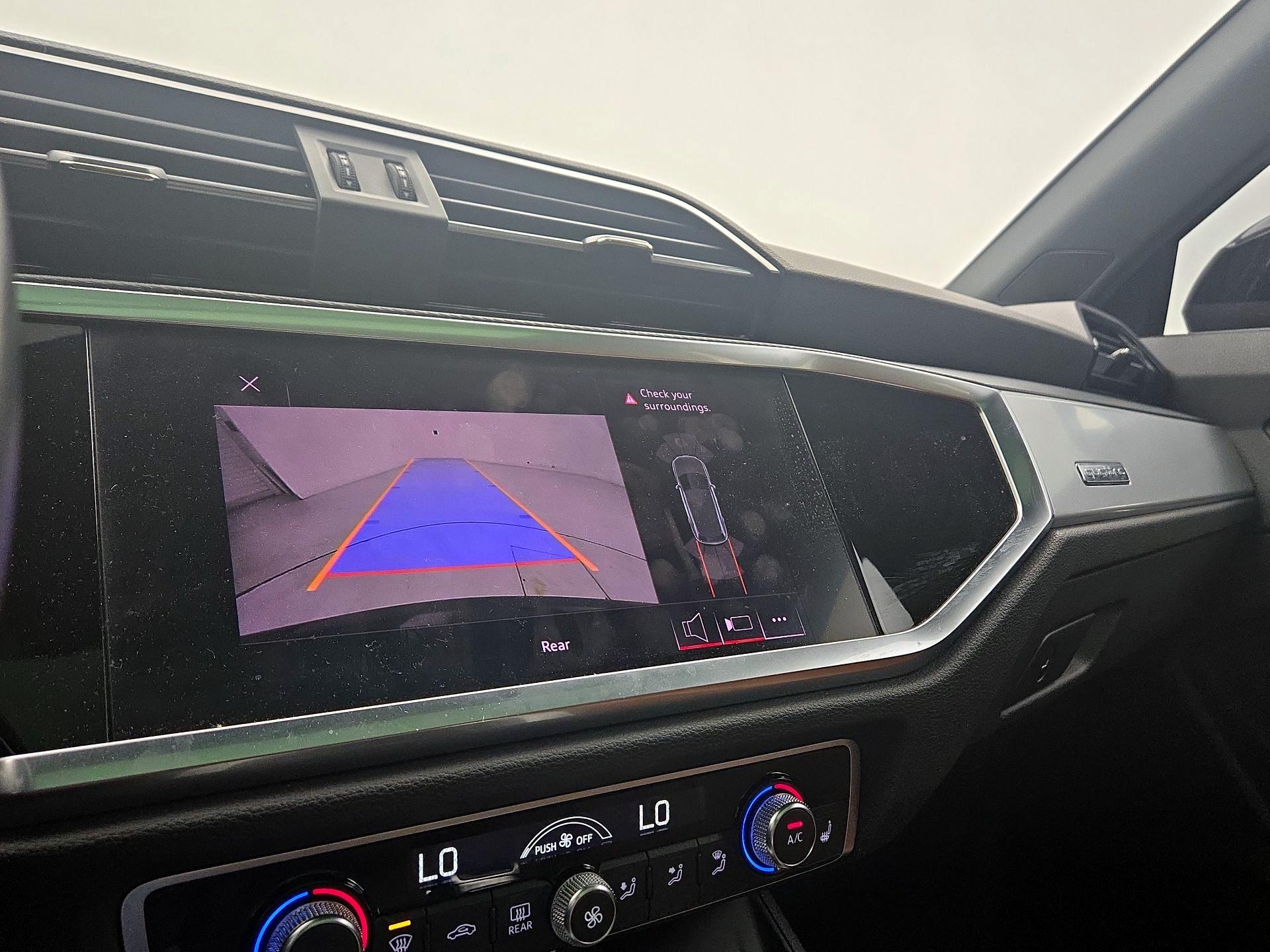 Thumbnail: 2021 Audi Q3 - 14