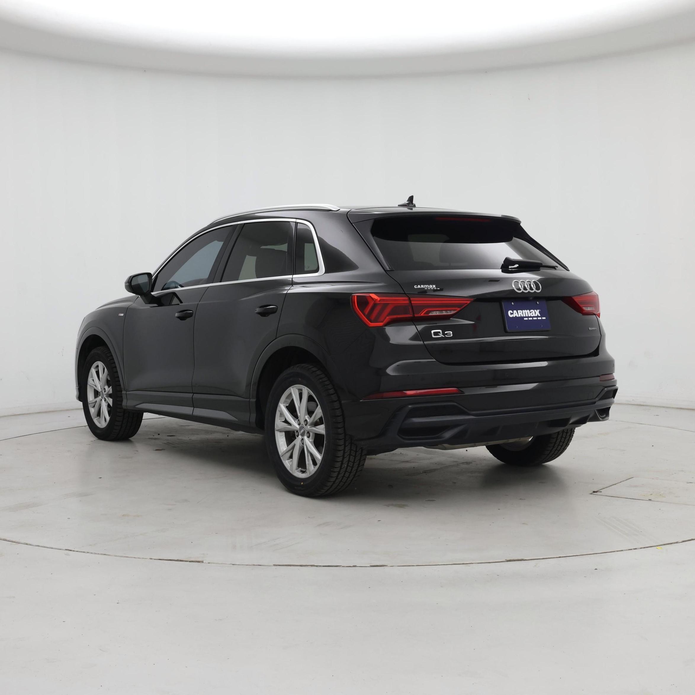 Thumbnail: 2021 Audi Q3 - 2