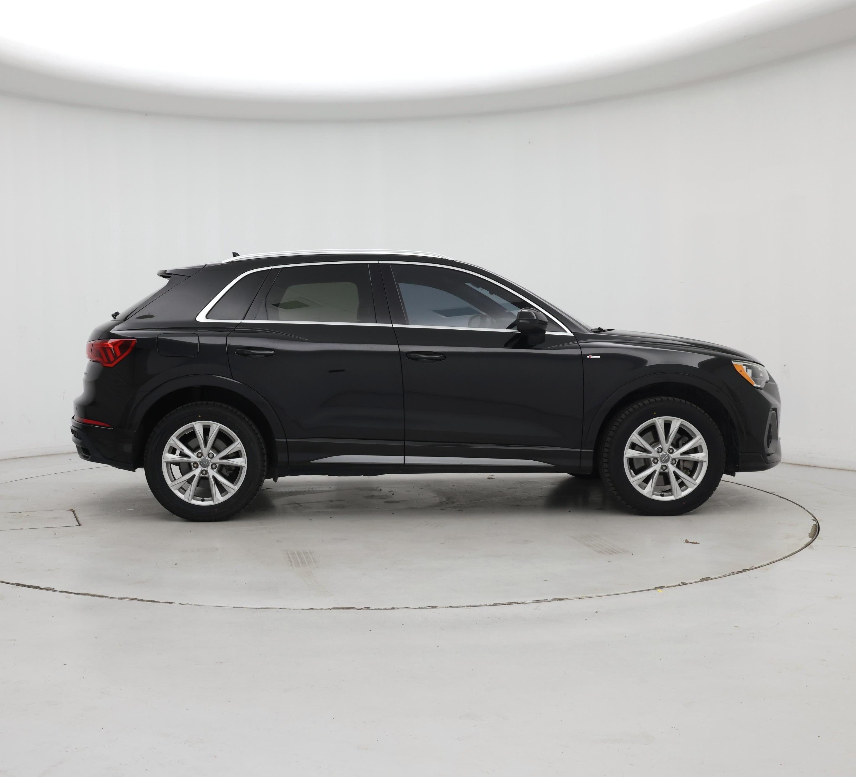 Thumbnail: 2021 Audi Q3 - 7