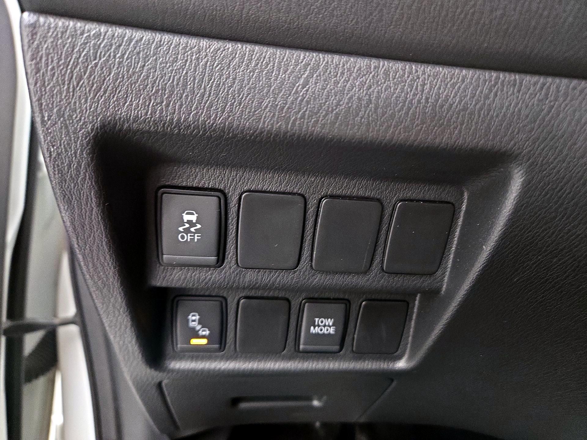 Thumbnail: 2020 Nissan Pathfinder - 13