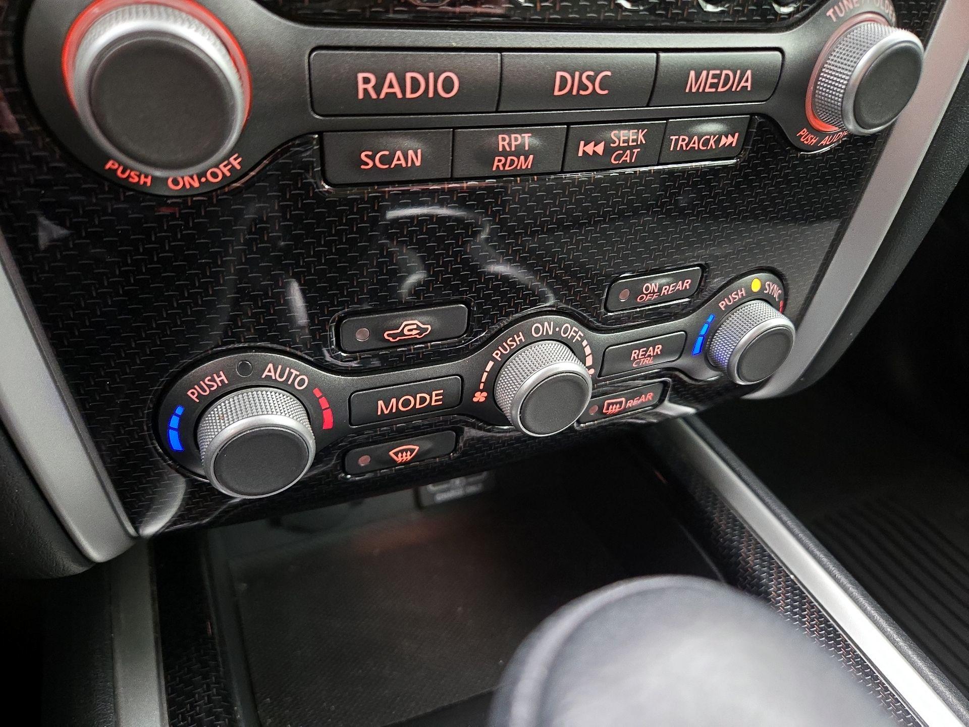 Thumbnail: 2020 Nissan Pathfinder - 16