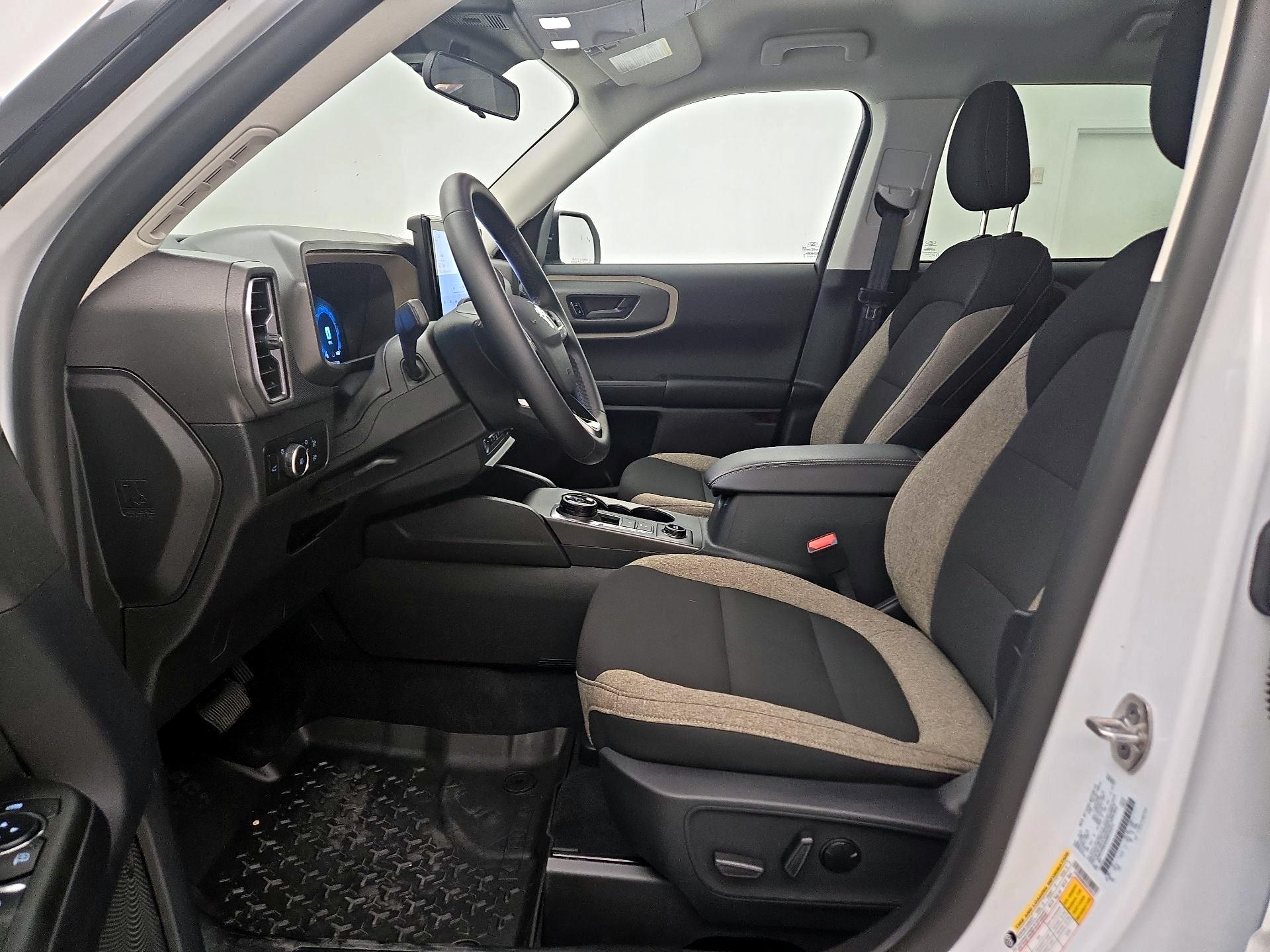 Thumbnail: 2025 Ford Bronco Sport - 11