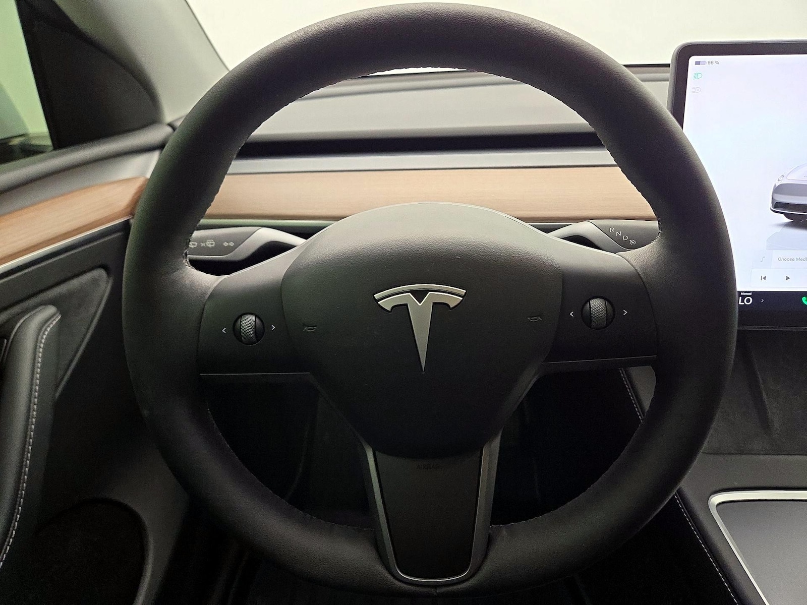 2024 Tesla Model Y Long Range - Photo 11