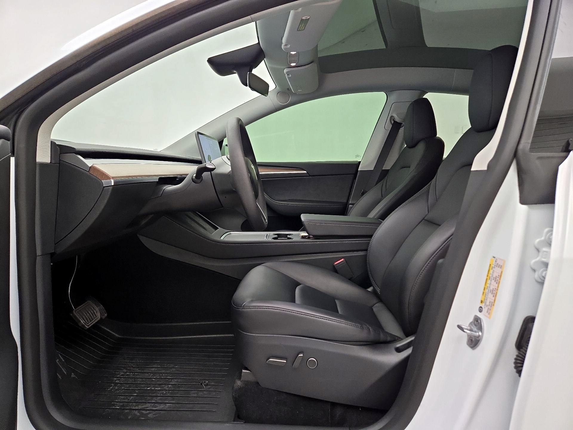 Thumbnail: 2024 Tesla Model Y - 11